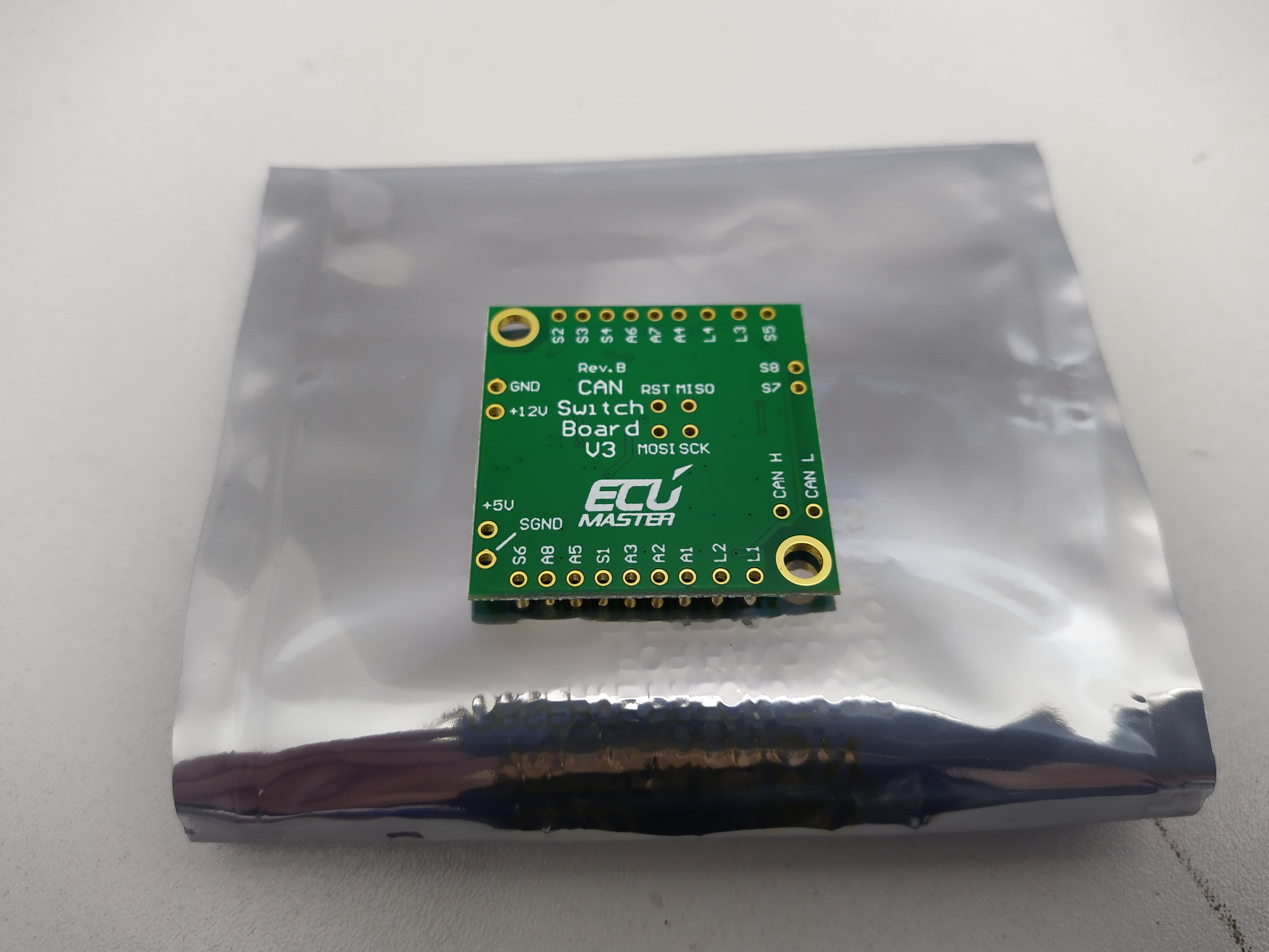 ECUMASTER CAN SWITCH BOARD V3 ECUMASTER CAN SWITCH BOARD V3
