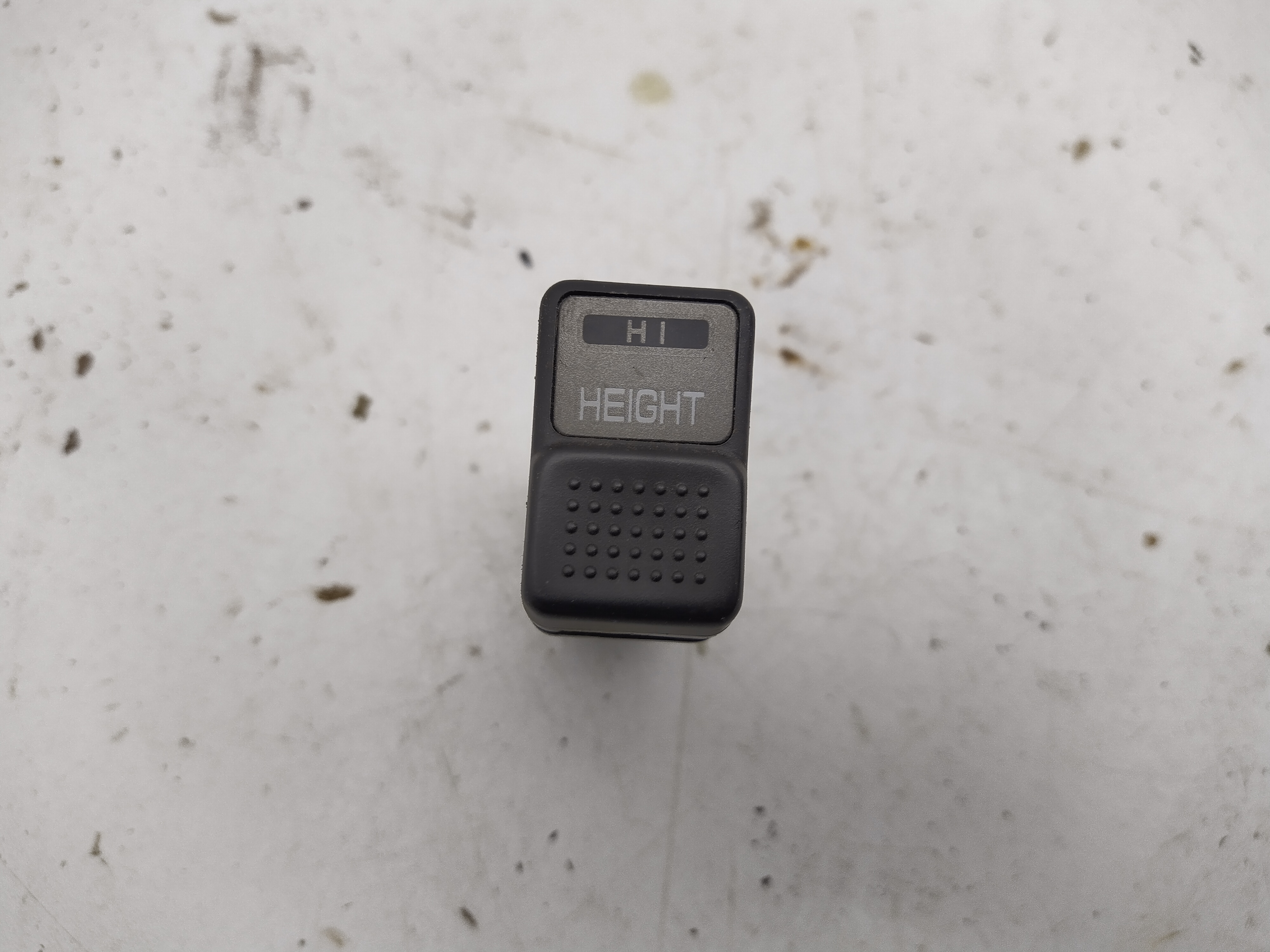 HEIGHT Schalter vom Luftfahrwerk für Subaru Legacy 1 BJF