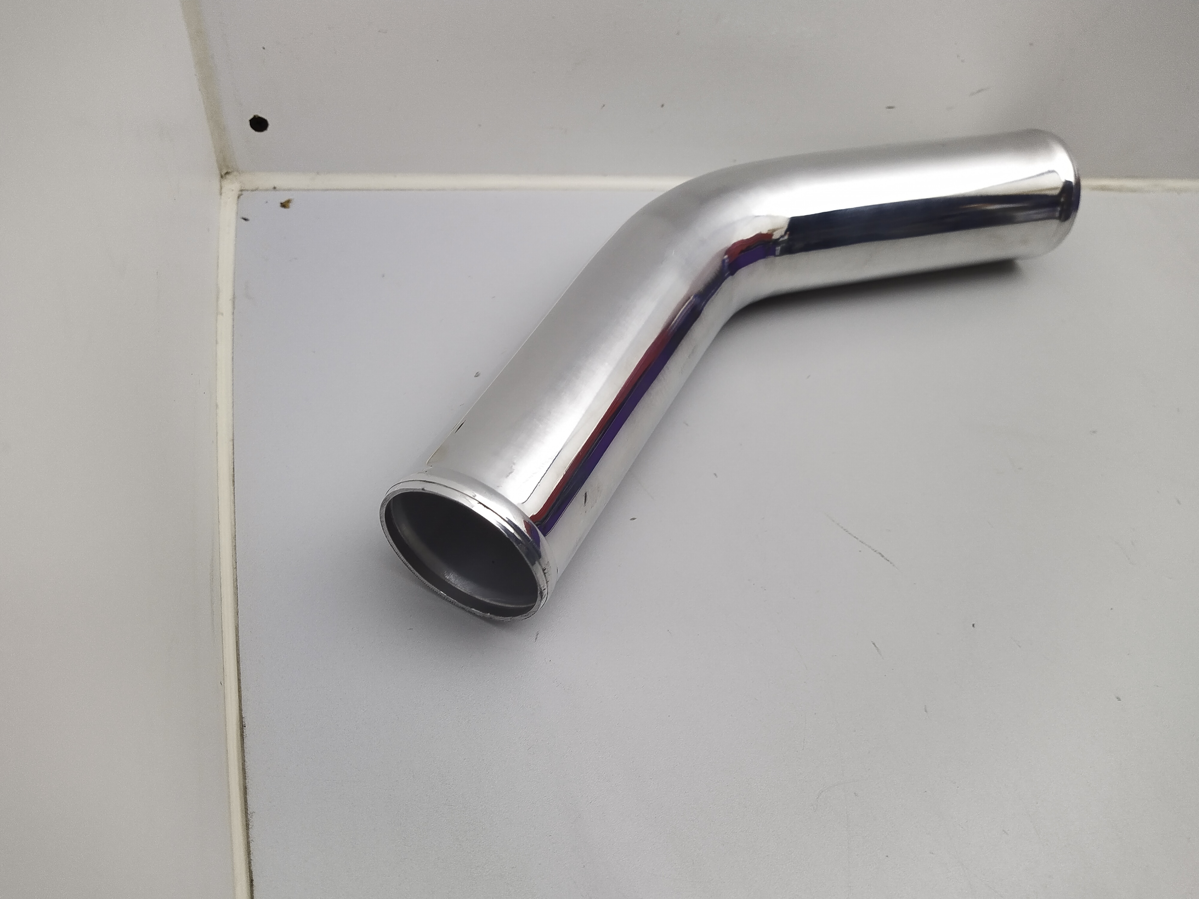 Alubogen 45° mit 63mm Durchmesser, gezogen, poliert