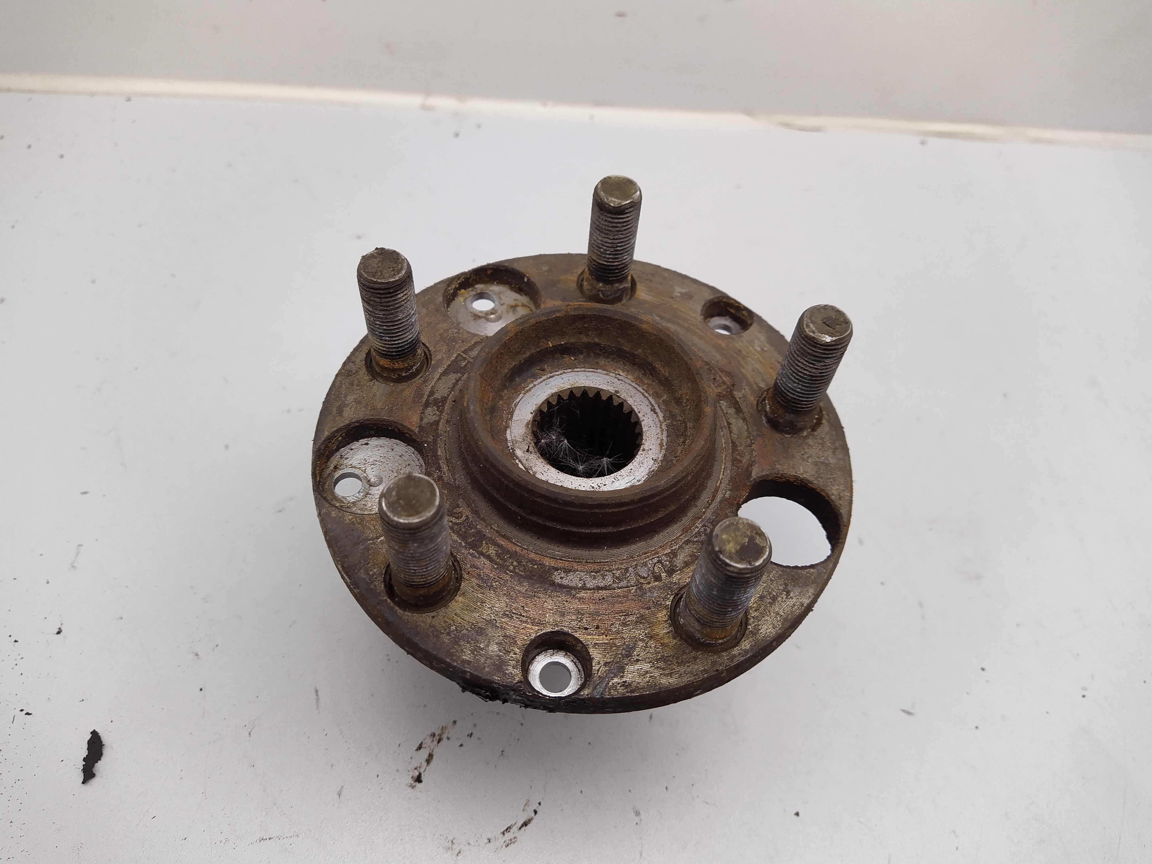 Hintere Radnabe mit Loch hinten 5x100 für Subaru Impreza Legacy Outback Forester