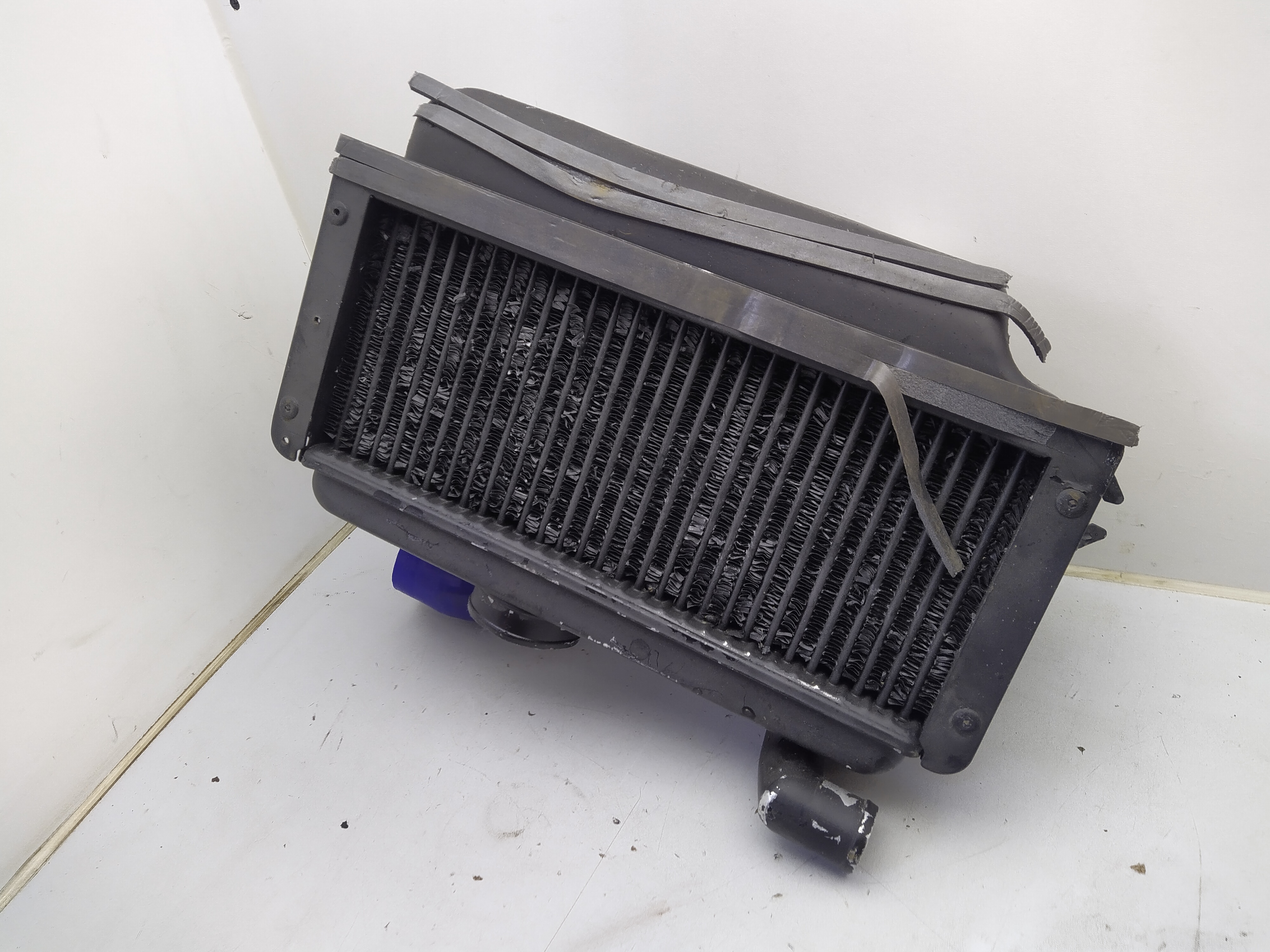 Ladeluftkühler mit Y Pipe von Subaru Impreza Gt WRX GC8