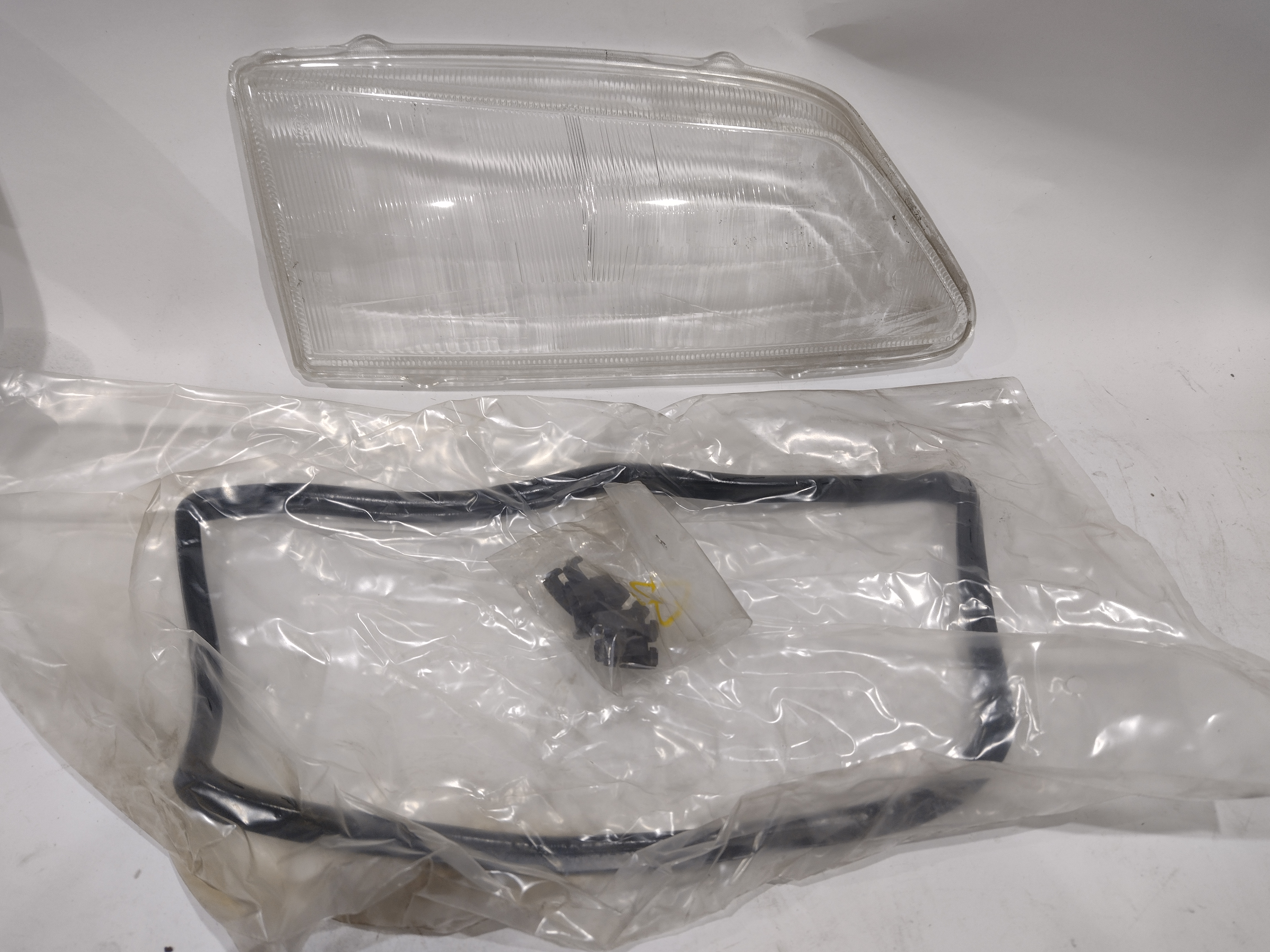 Peugeot 306 Scheinwerferglas rechts 621322 NEU NOS NEW