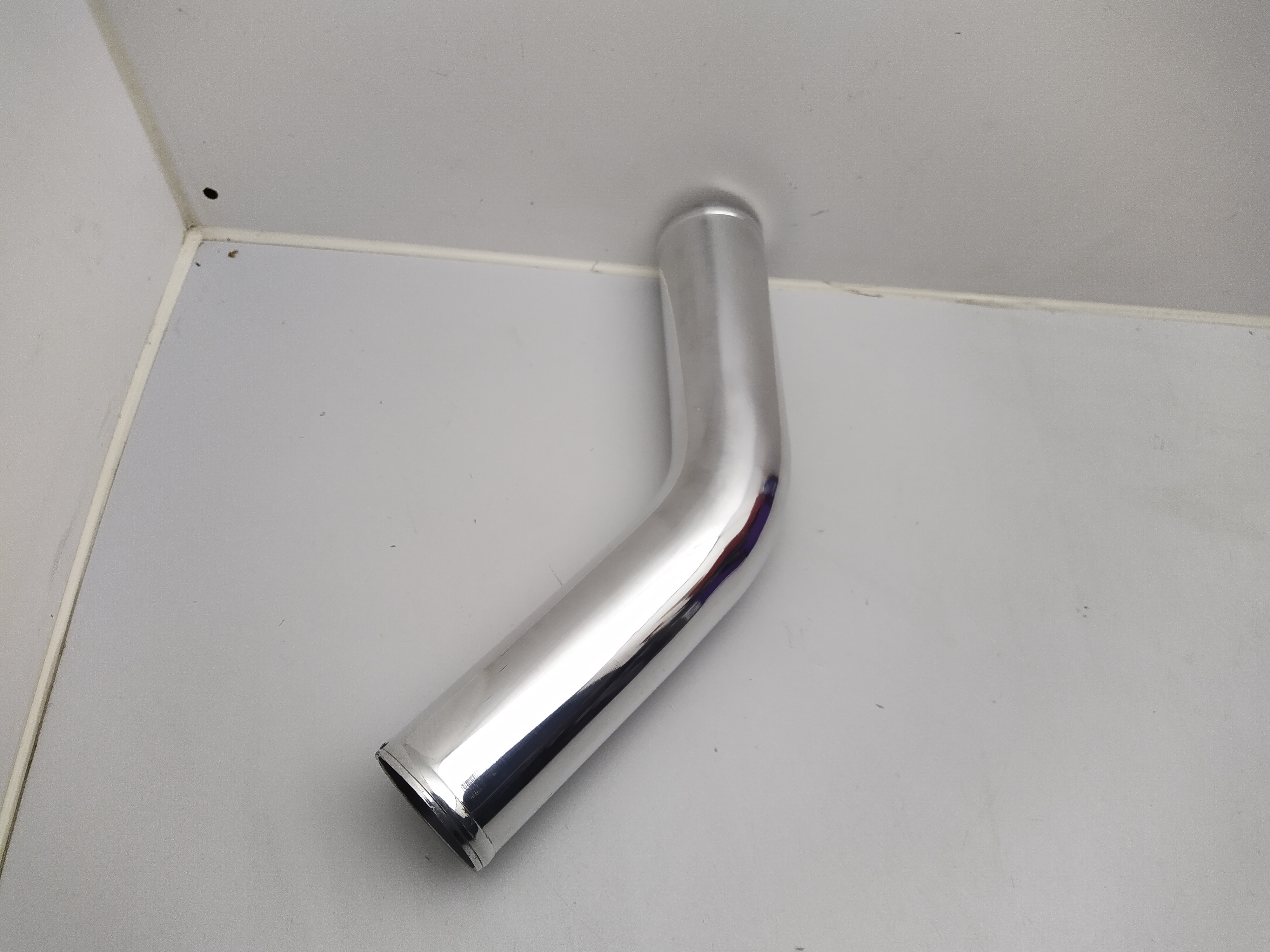 Alubogen 45° mit 63mm Durchmesser, gezogen, poliert