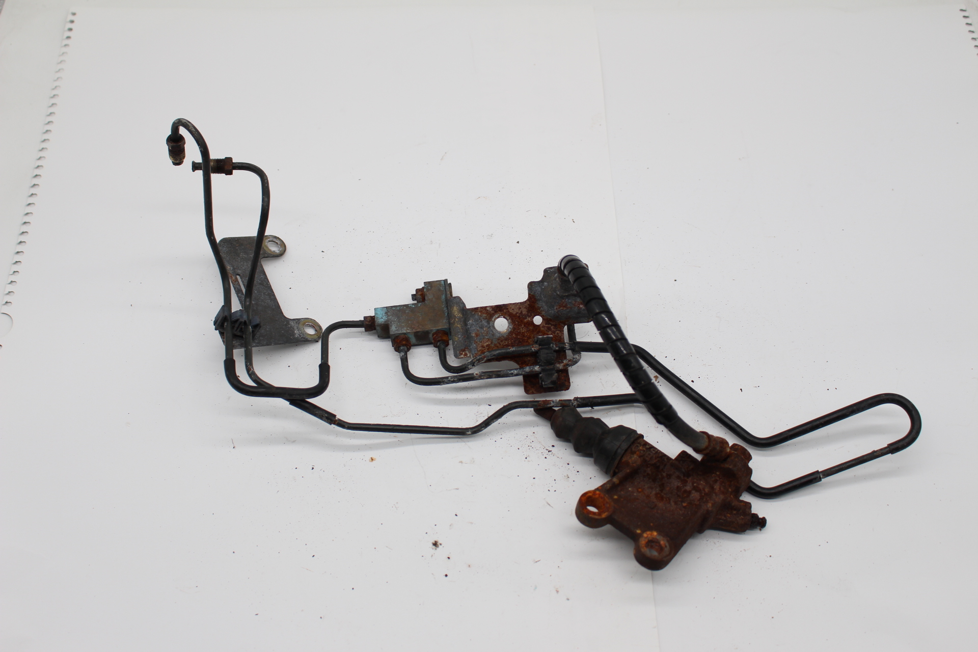 Kupplungsnehmerzylinder mit Leitungen für Subaru Impreza WRX GD GG 01-04 RHD