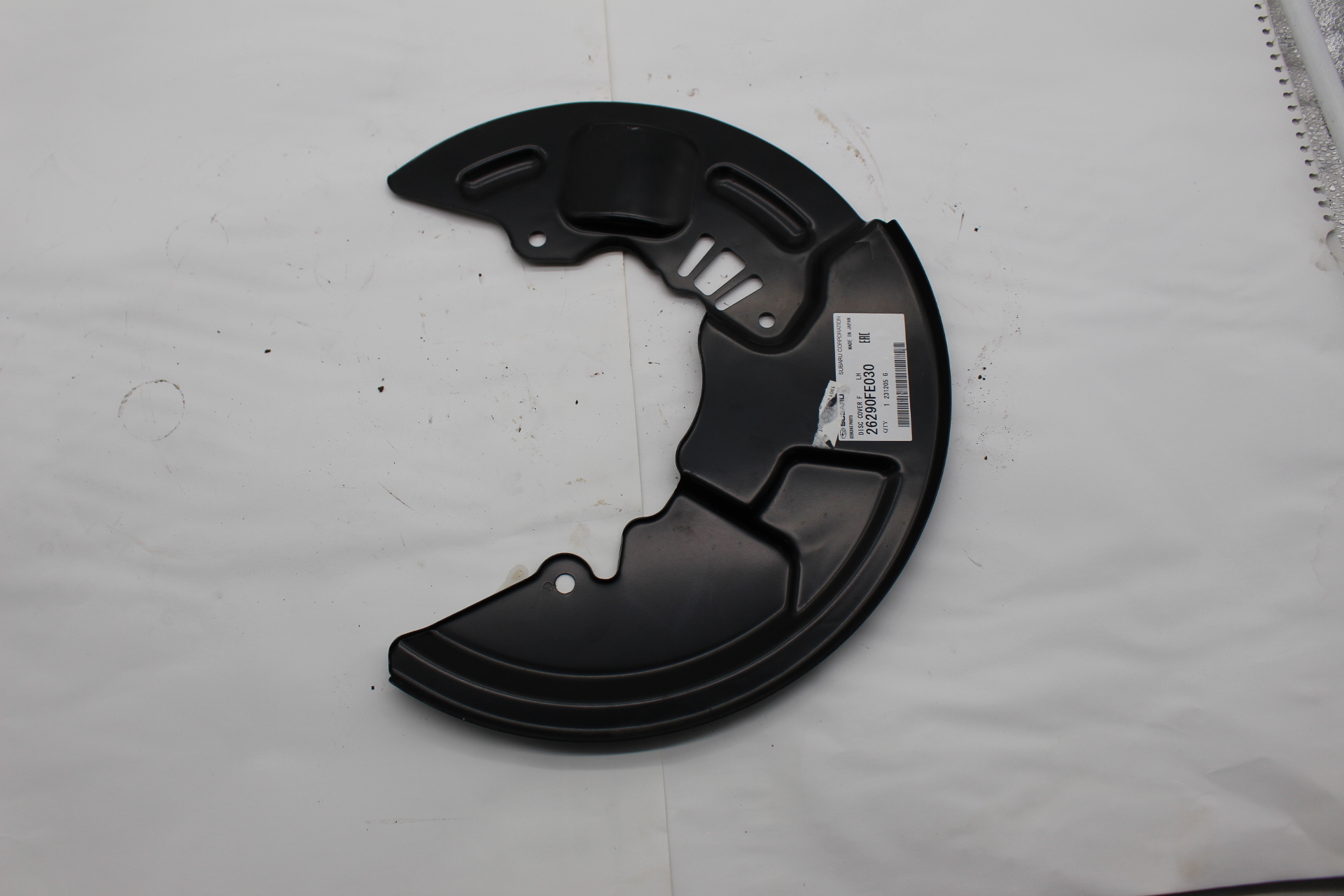 Ankerblech Vorderachse links 26290FE030 für Subaru Impreza STI 2005–2007 mit 5x114,3