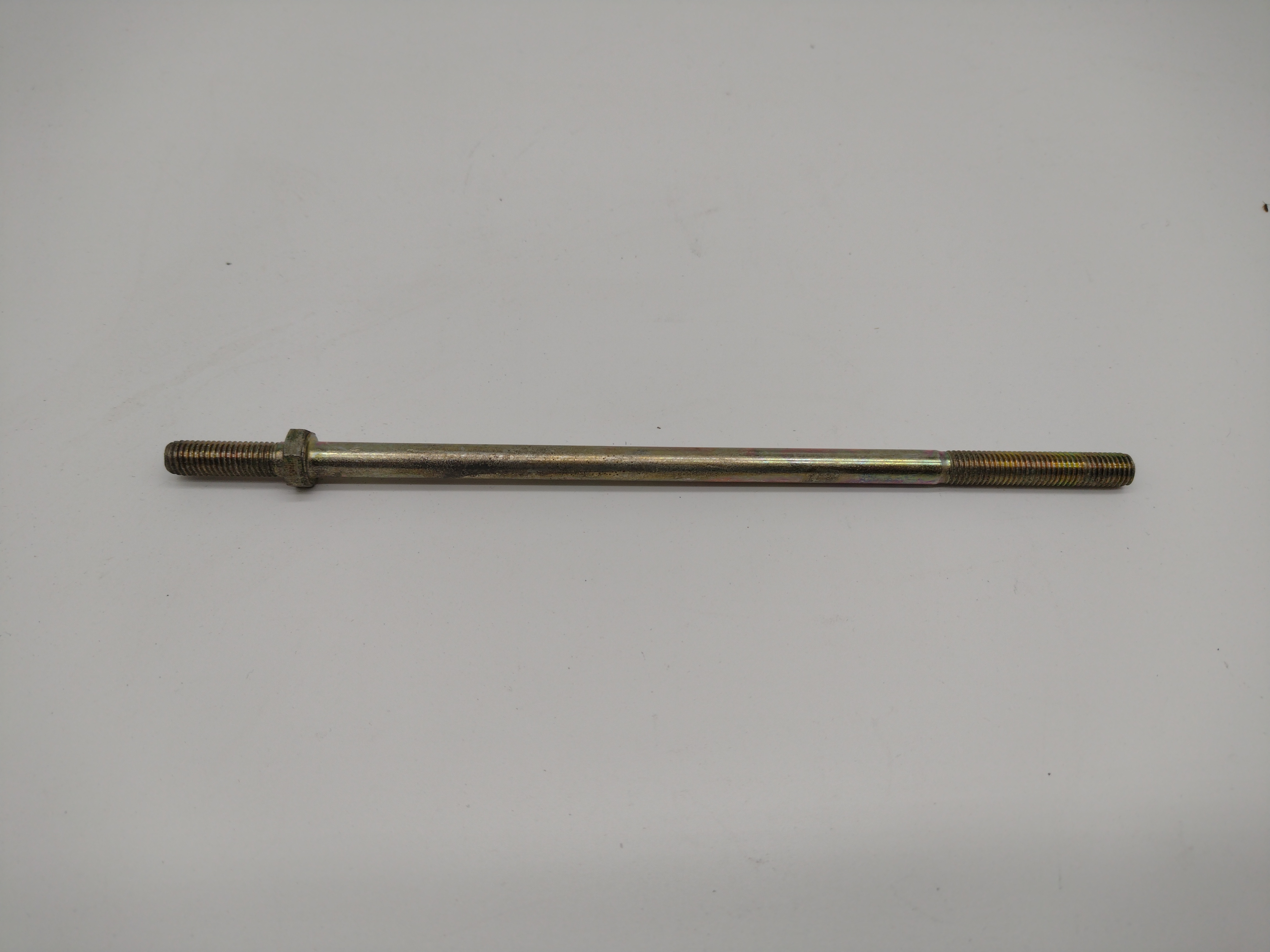 Peugeot / Citroen Stehbolzen 221008 NEU NOS NEW OEM