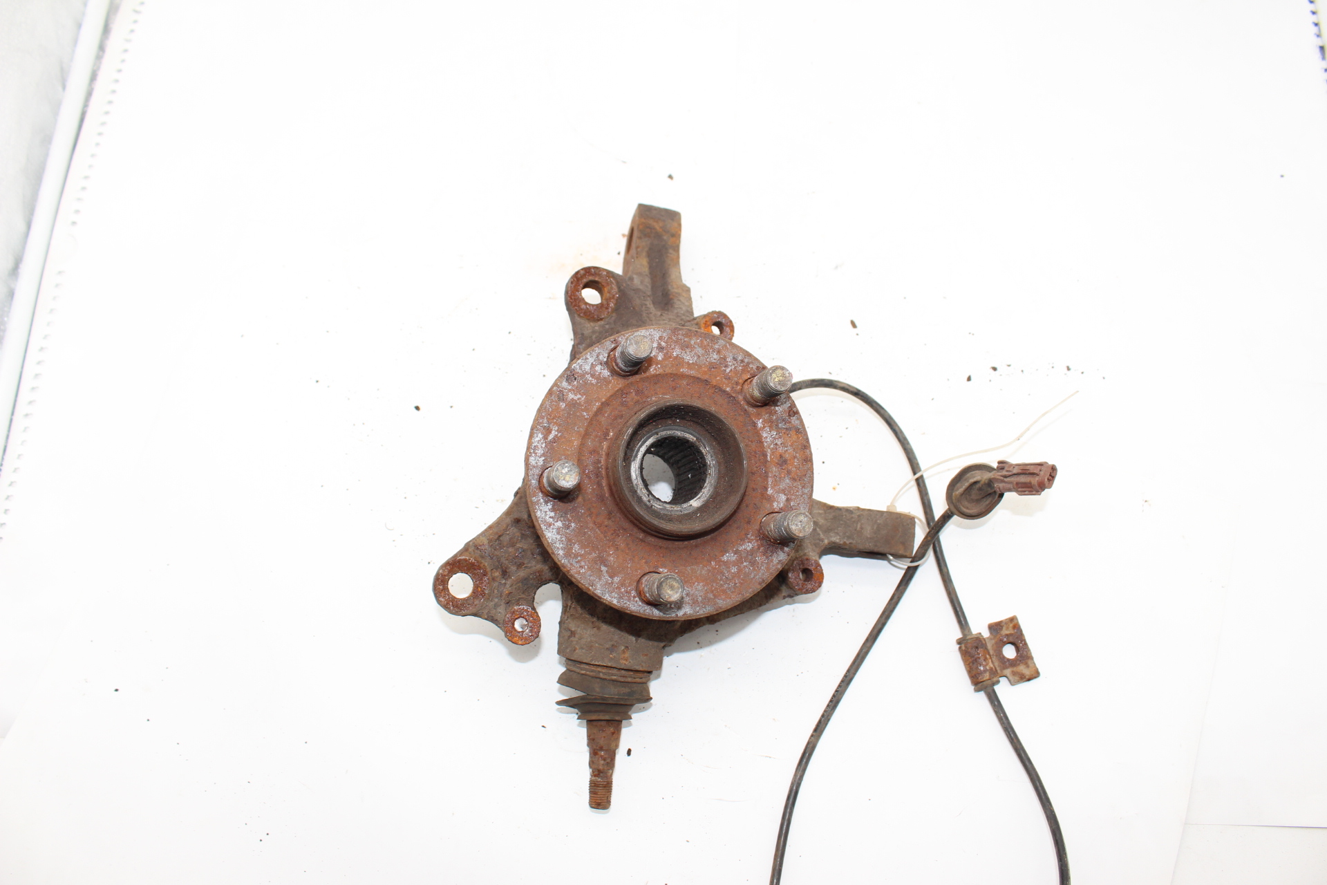 Radlagergehäuse / Achsschenkel vorne rechts mit ABS-Sensor und Radnabe für Subaru Impreza GD GG 2001–2007