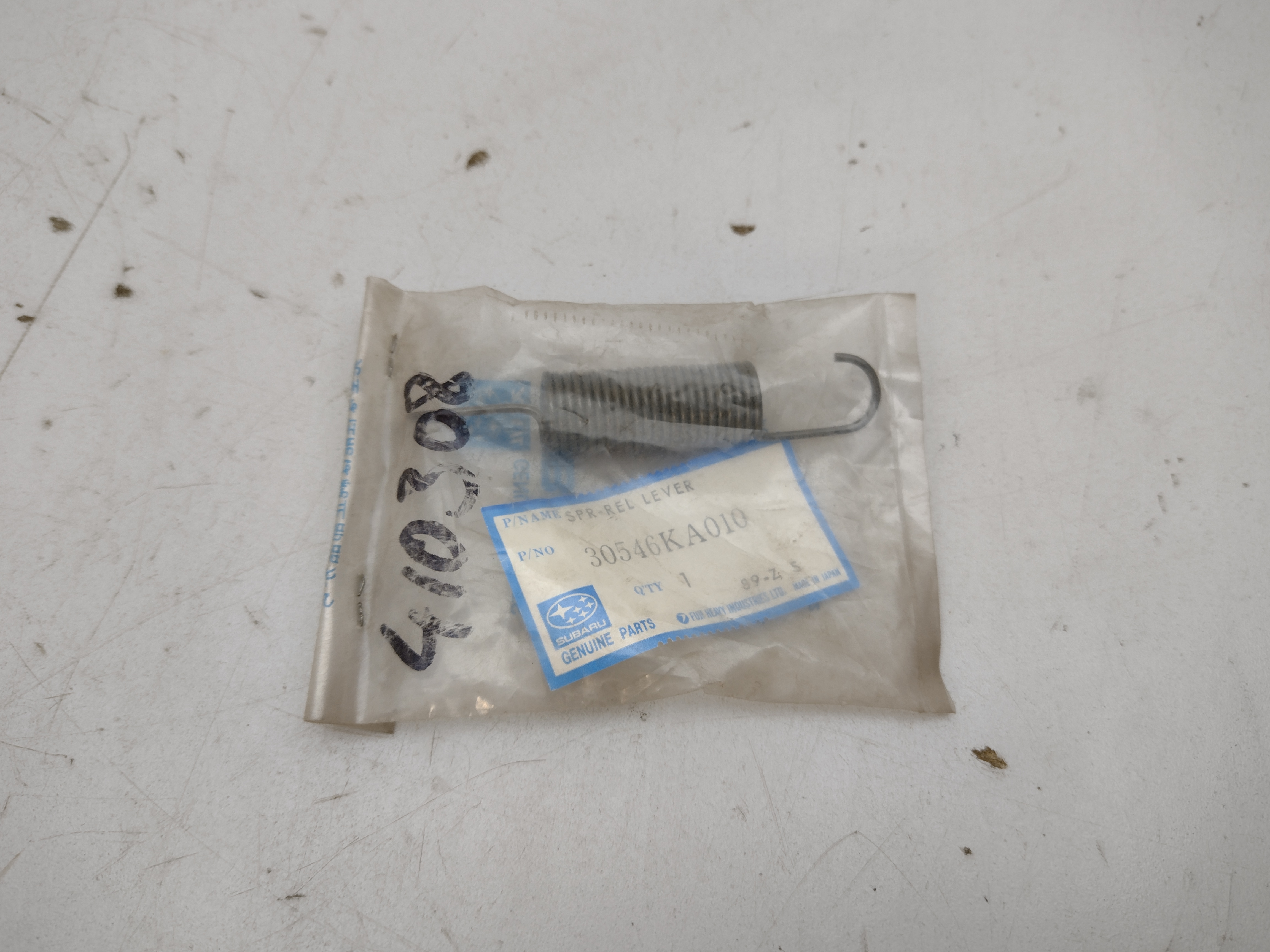 Kupplung Rückstell Feder 30546KA010 für Subaru Justy KAD NEU NOS