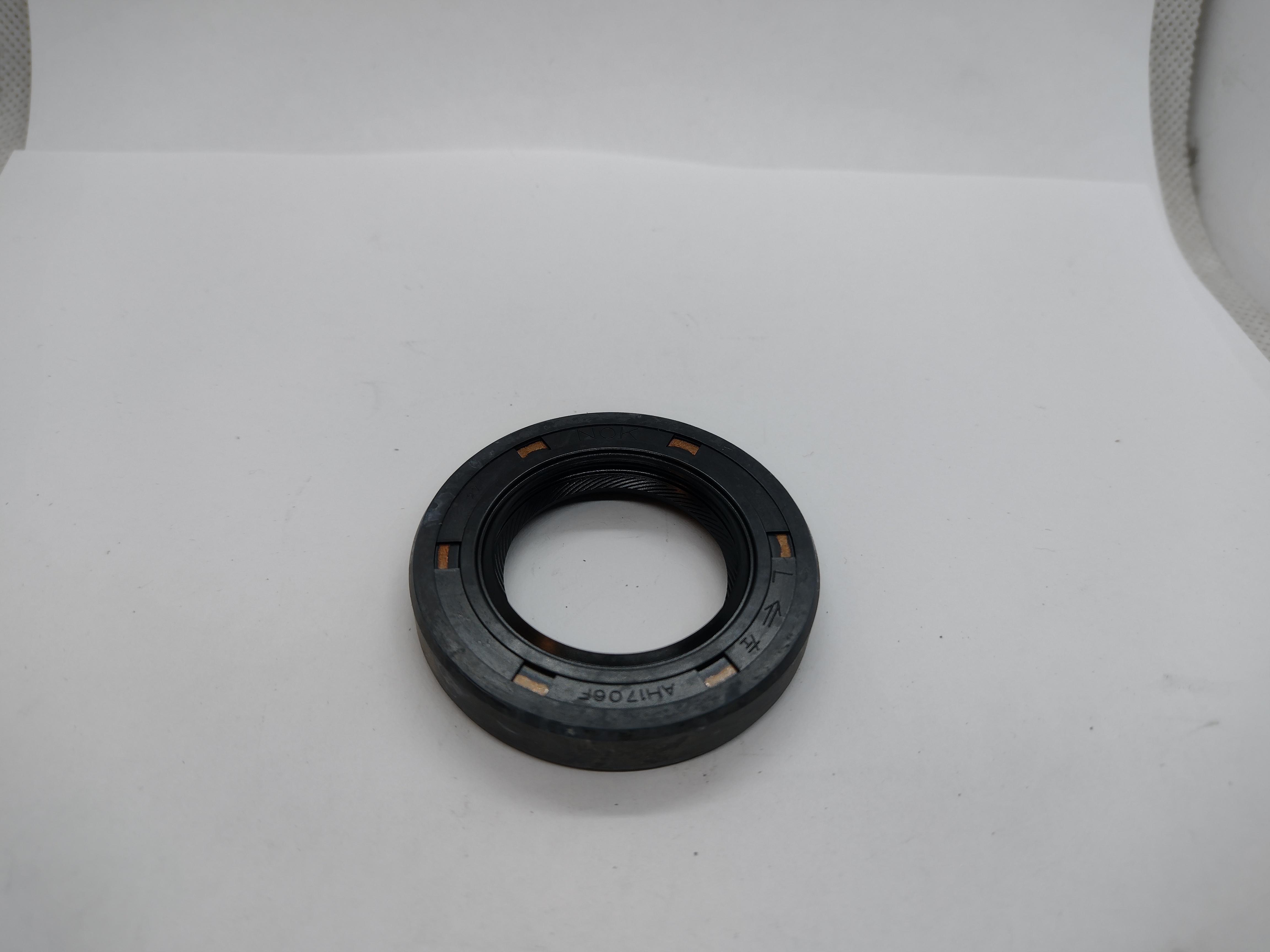 Simmerring Antriebswelle links für Subaru 5 Gang Getriebe 806730032