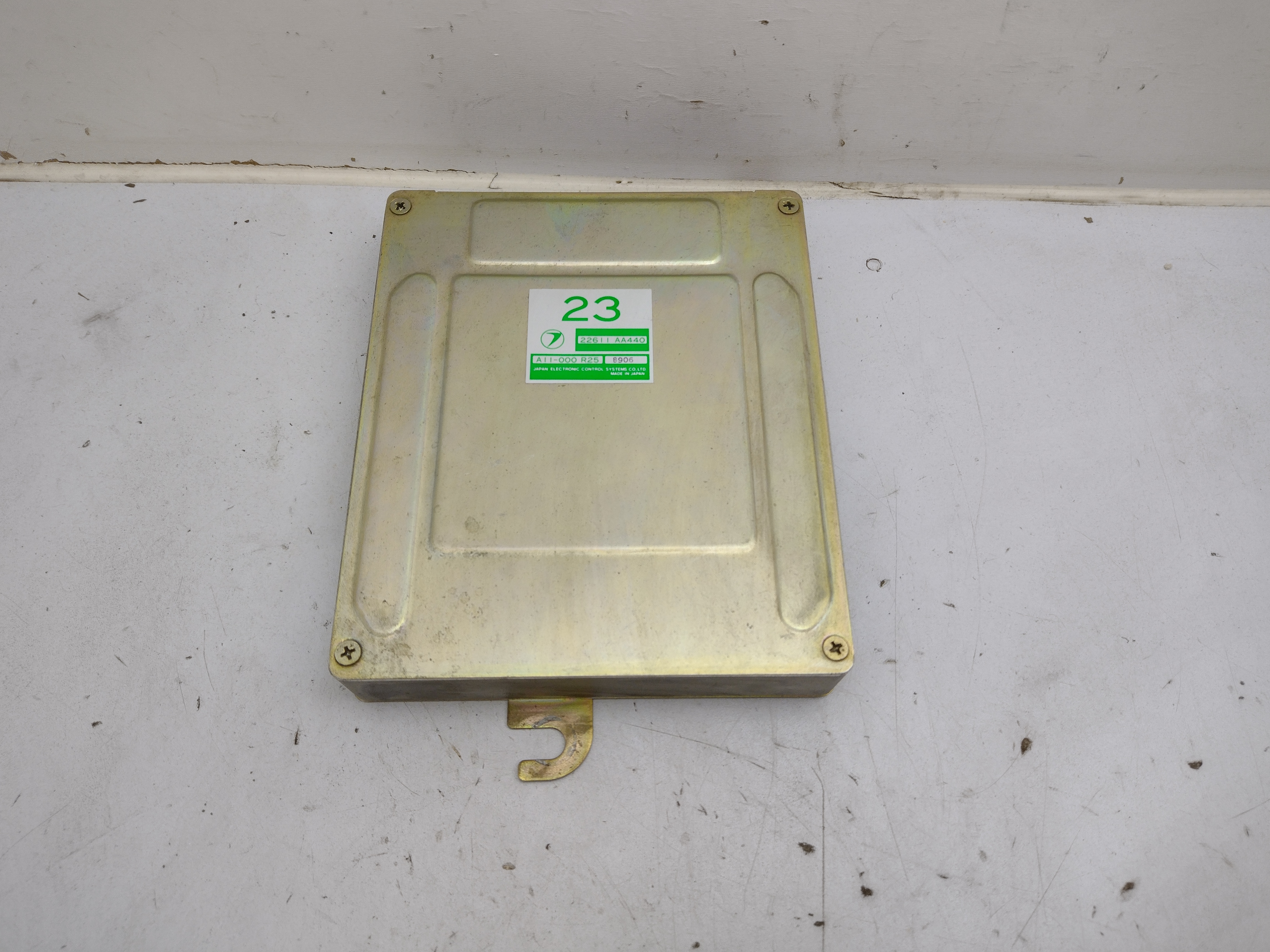 Motorsteuergerät ECU 23 22611A440 für Subaru Leone 2 II