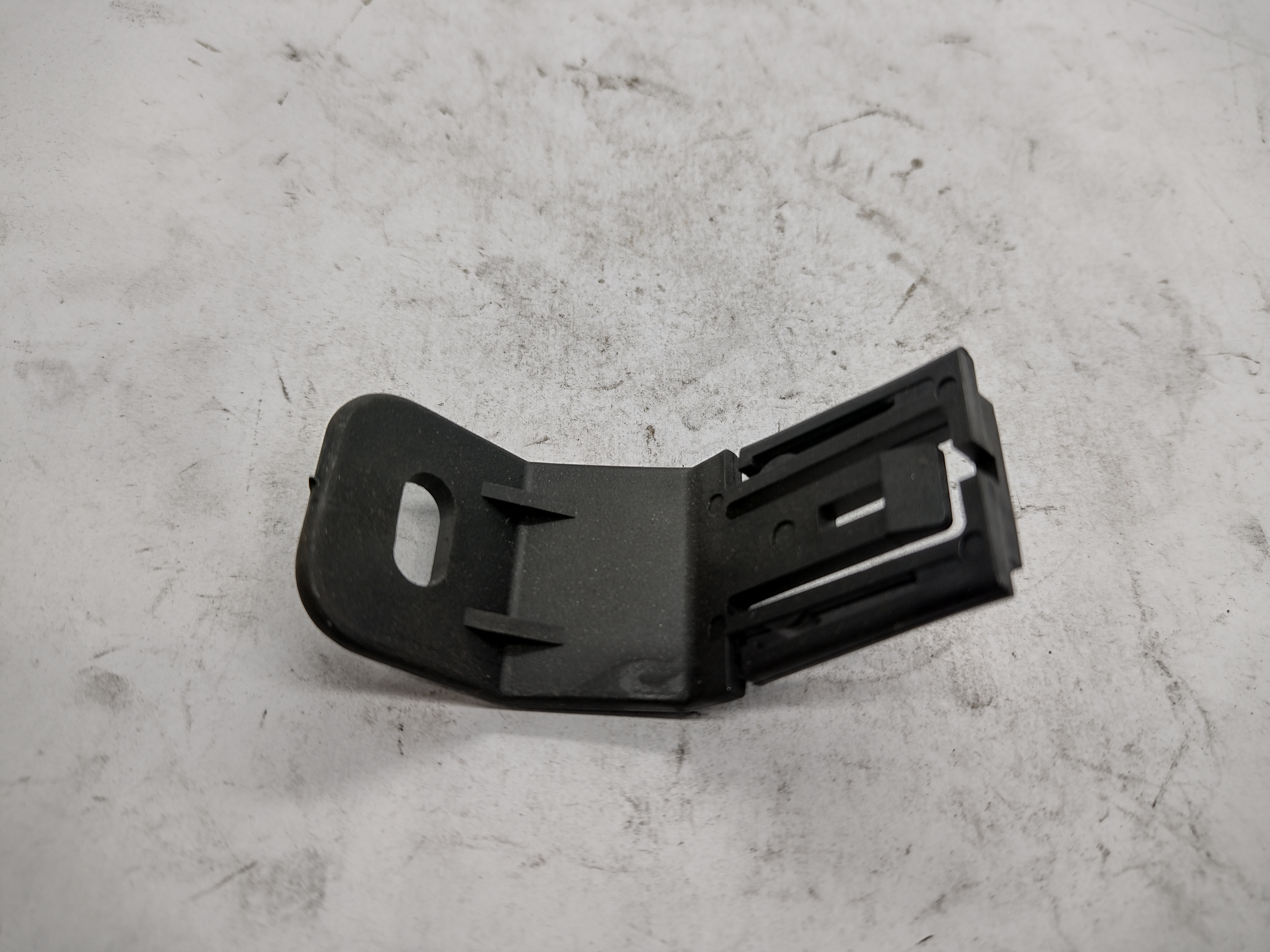 Peugeot / Citroen Halter 156886 NEU NOS NEW