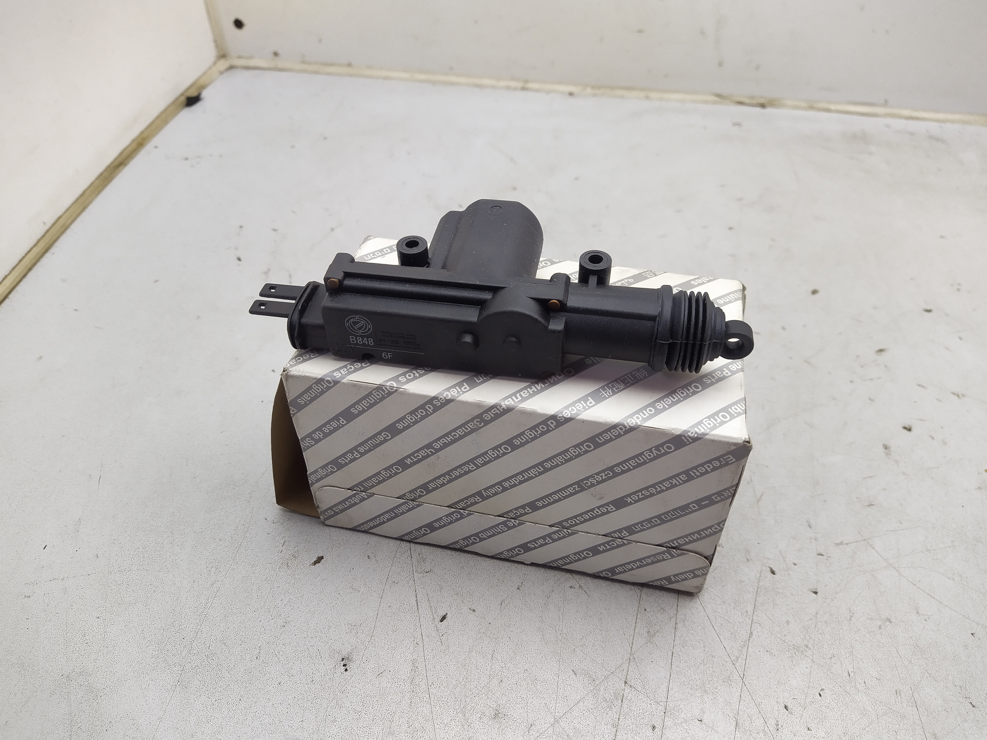 Citroen / Peugeot STELLGLIED VERRIEGELUNG 661509 NEU NOS NEW