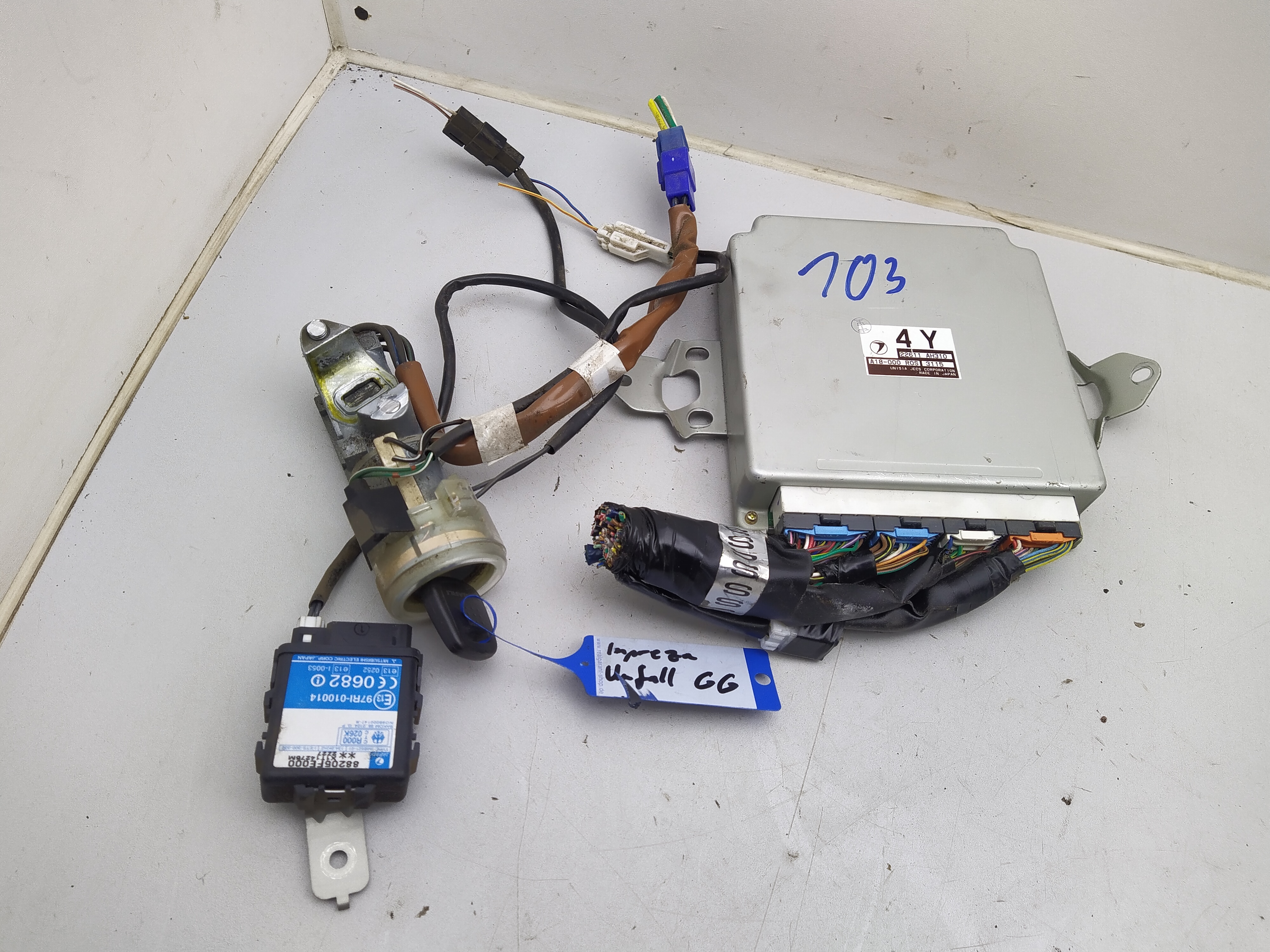 Motorsteuergerät 22611 AH310  mit WFS von Subaru Impreza GD GG 2003 Newage 2.0l