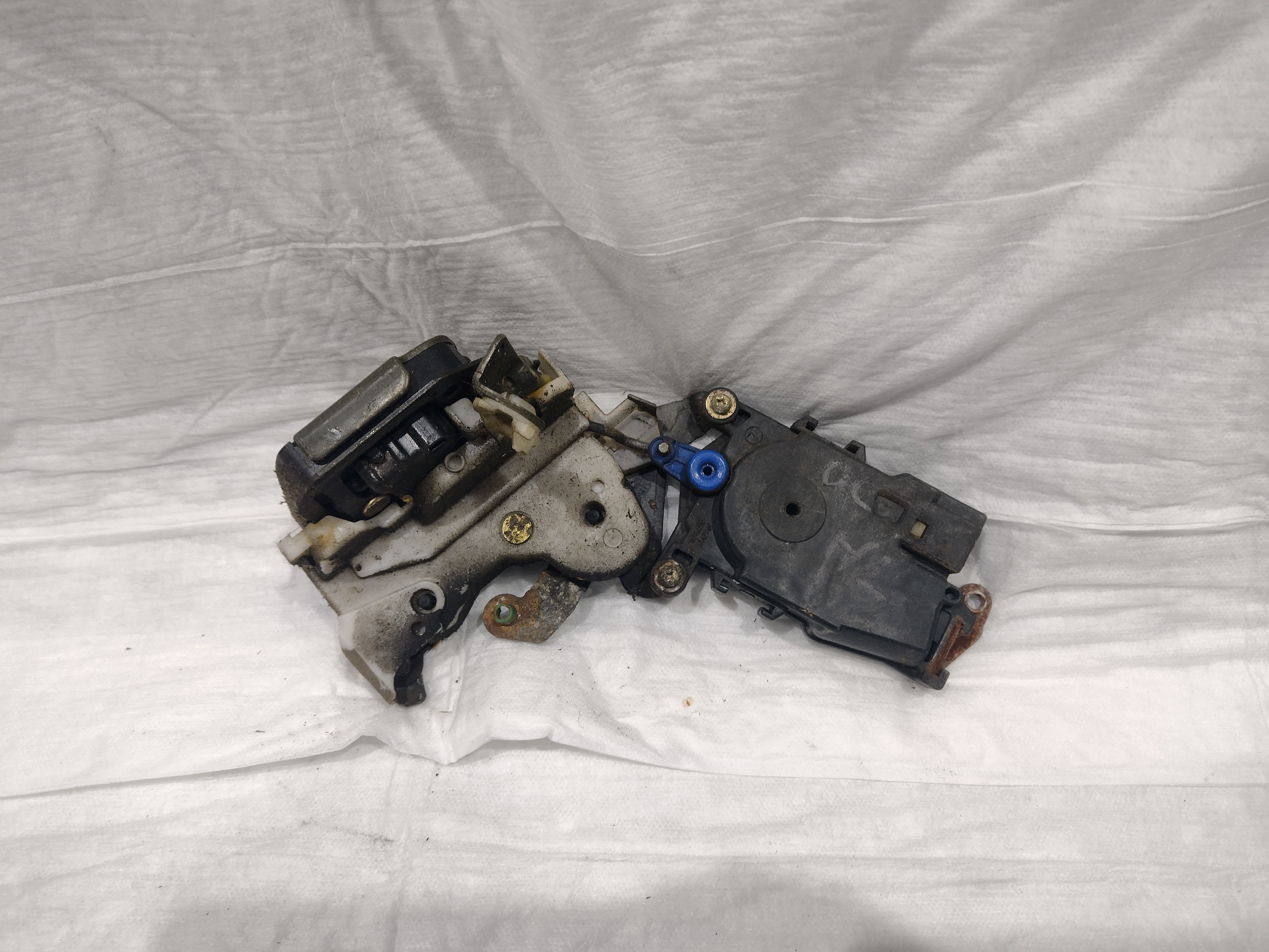 Türschloss hinten links von Subaru Impreza 1 GC GF