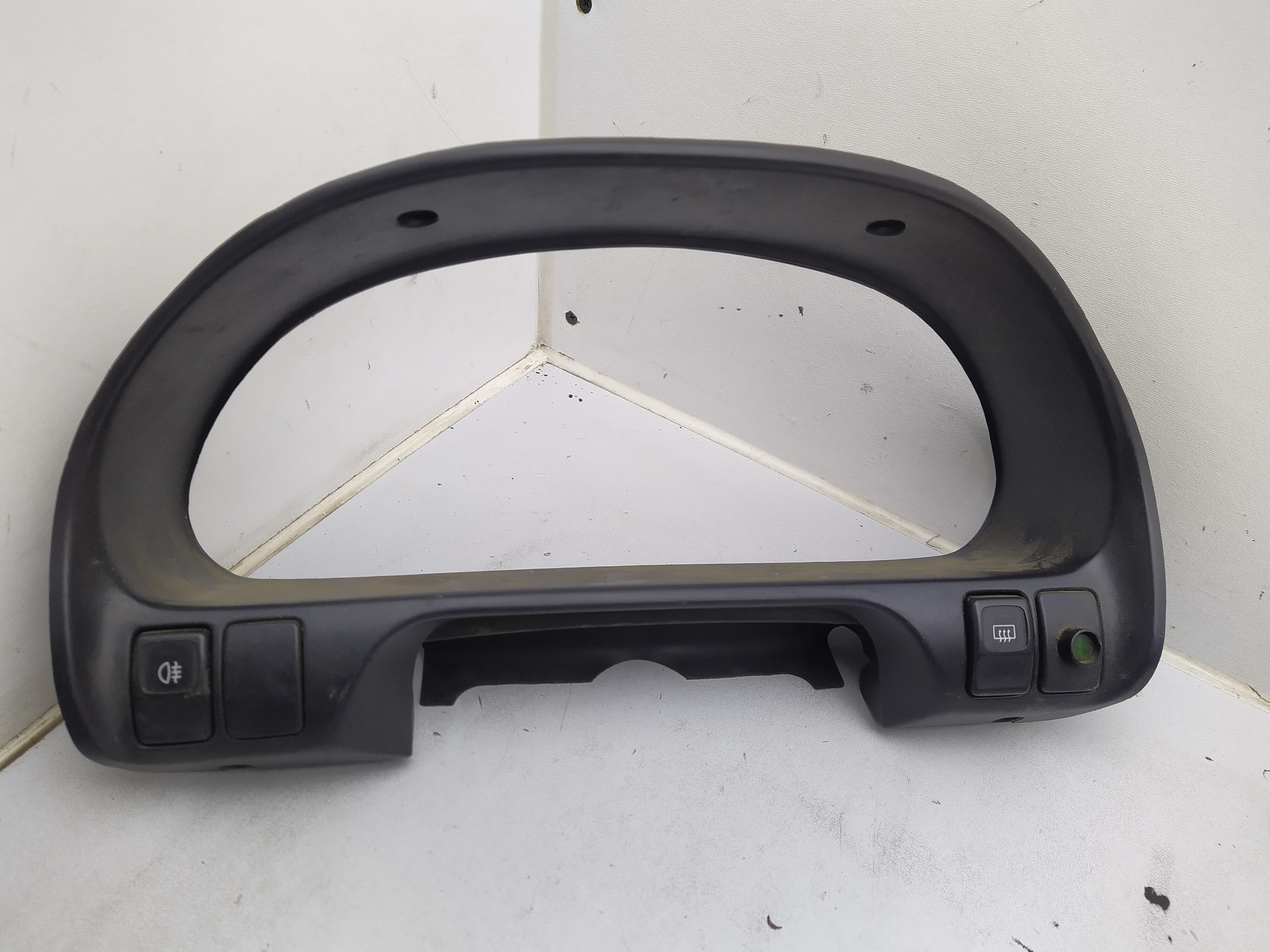 Subaru Legacy BD BG Tachoblende mit Schalter Nebelschluss und Heckscheibenheizung