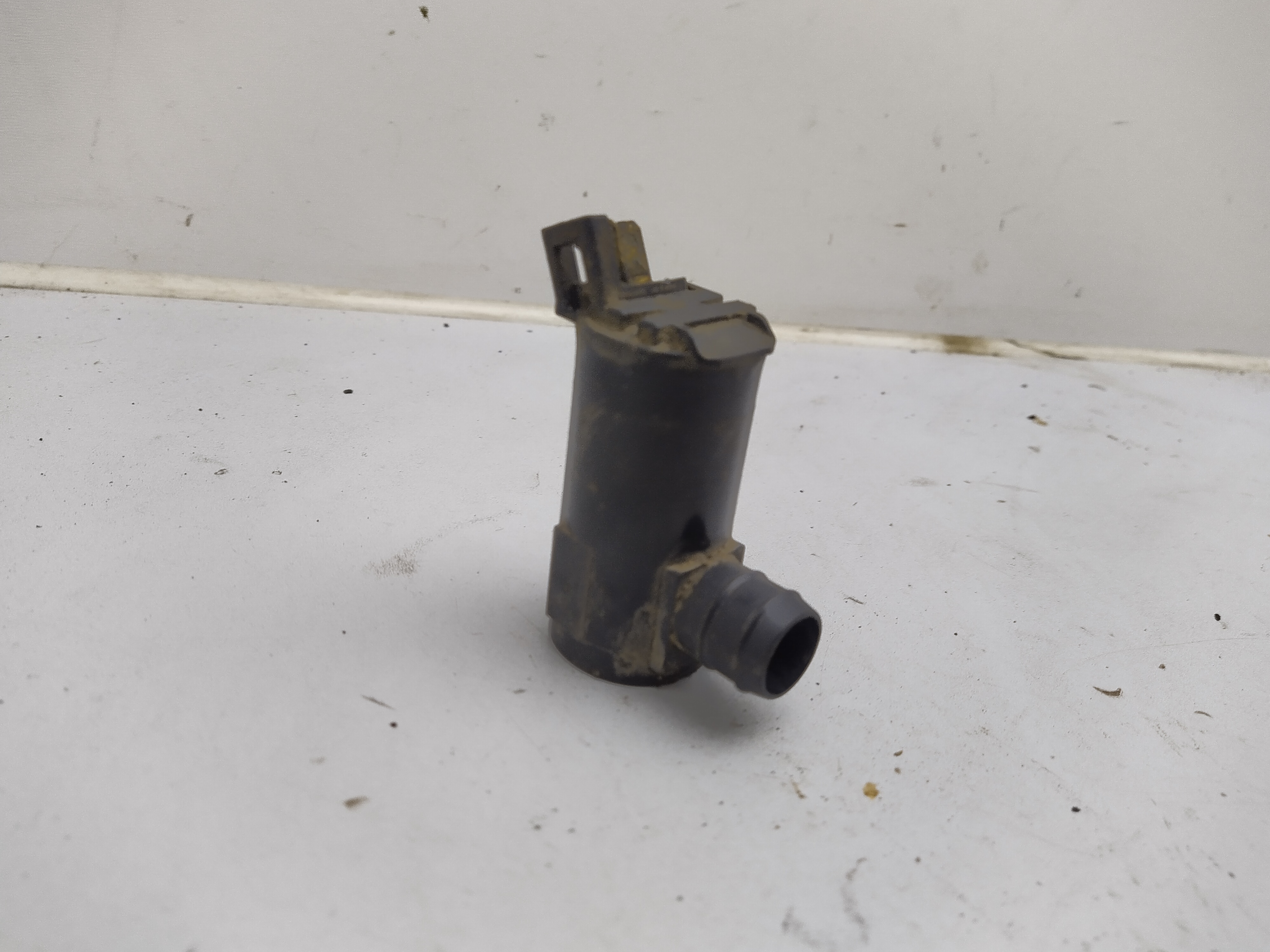 Spritzwasserpumpe Denso 060210-1490 passend für Subaru Impreza / Forester / Legacy / Outback