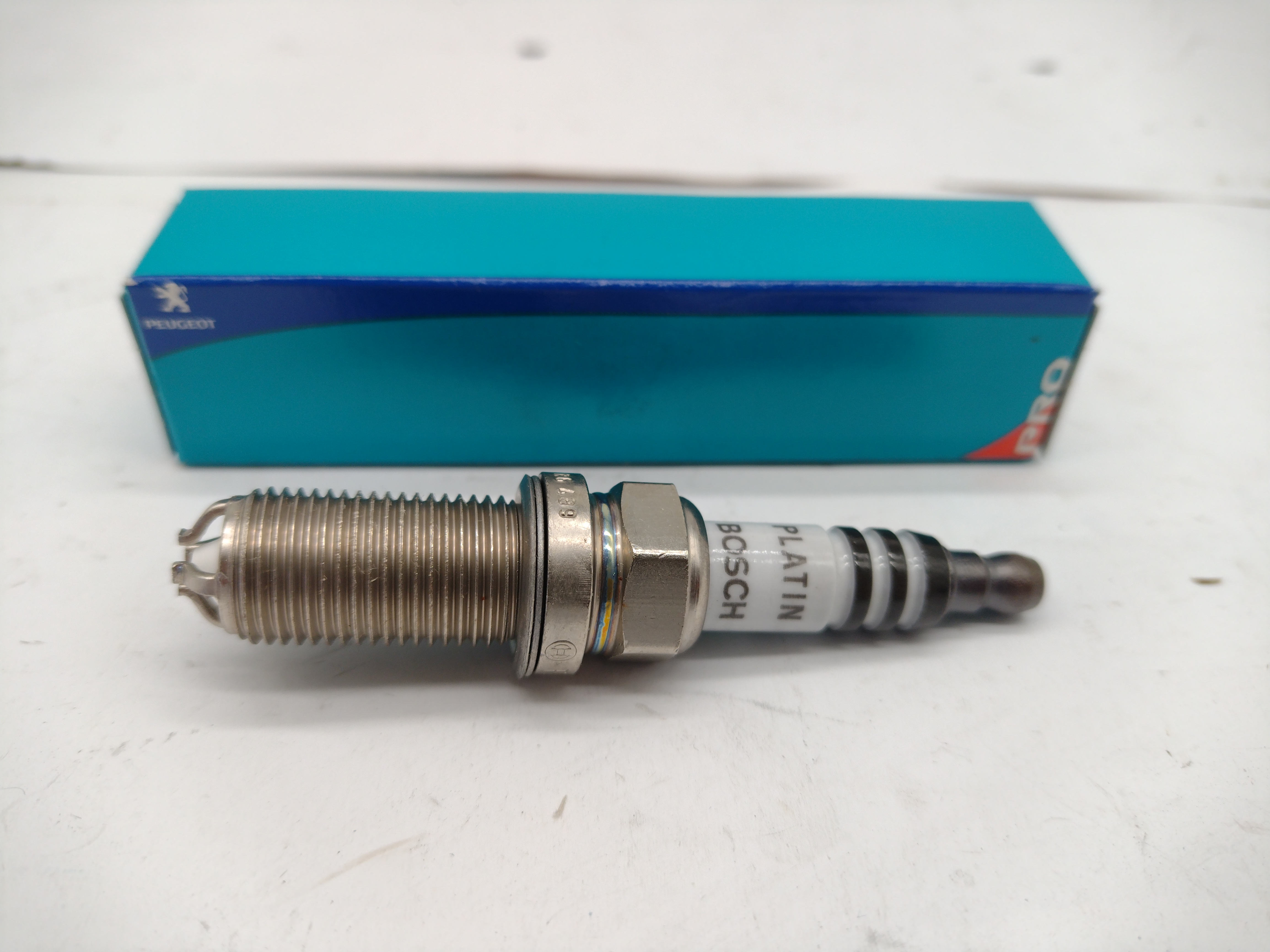 Peugeot / Citroen Zündkerze 59627E BOSCH FGR 8 MQPE NEU NOS NEW