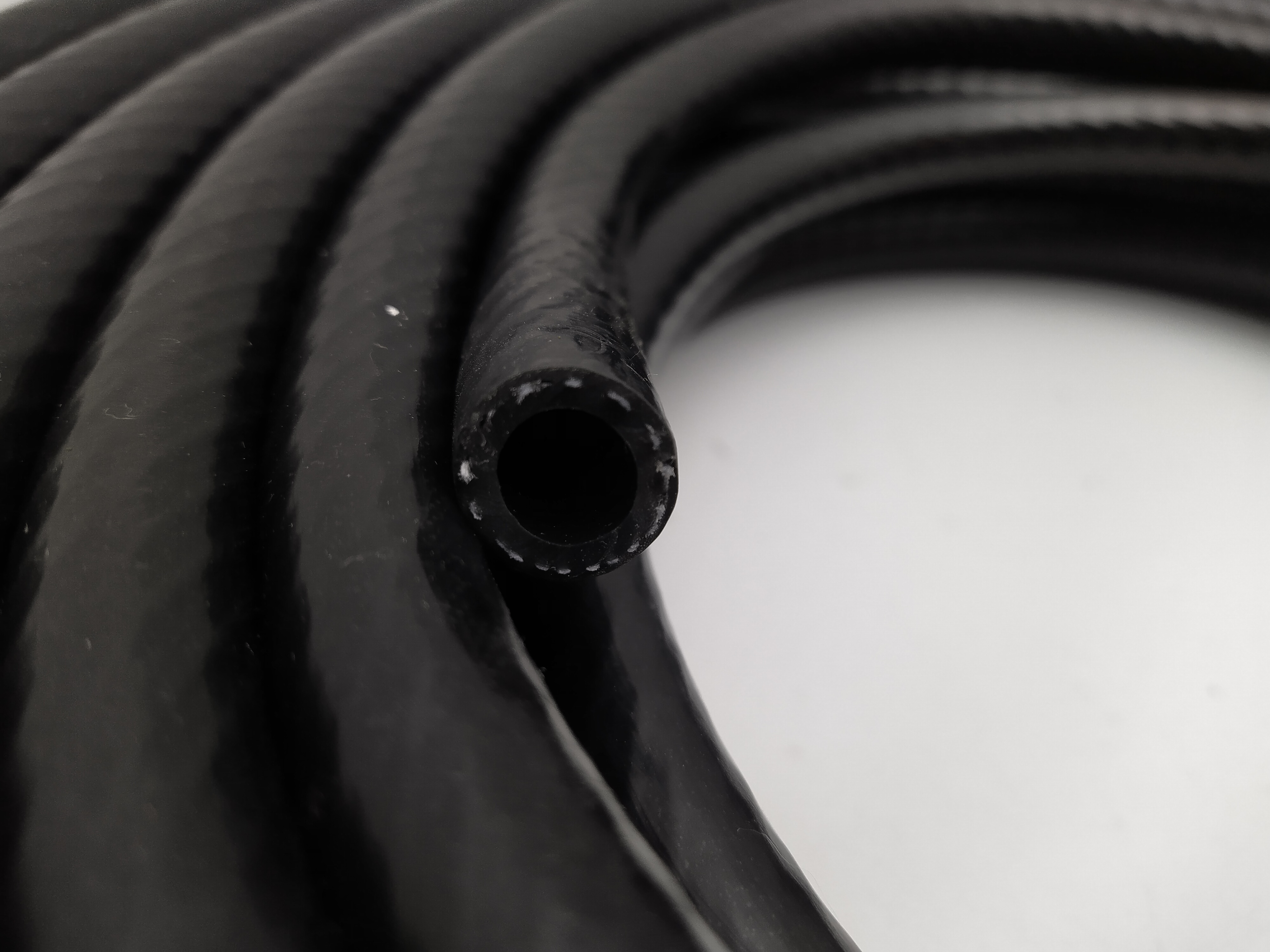 10mm Silikon Unterdruckschlauch verstärkt schwarz 10mm Silikon Unterdruckschlauch verstärkt schwarz