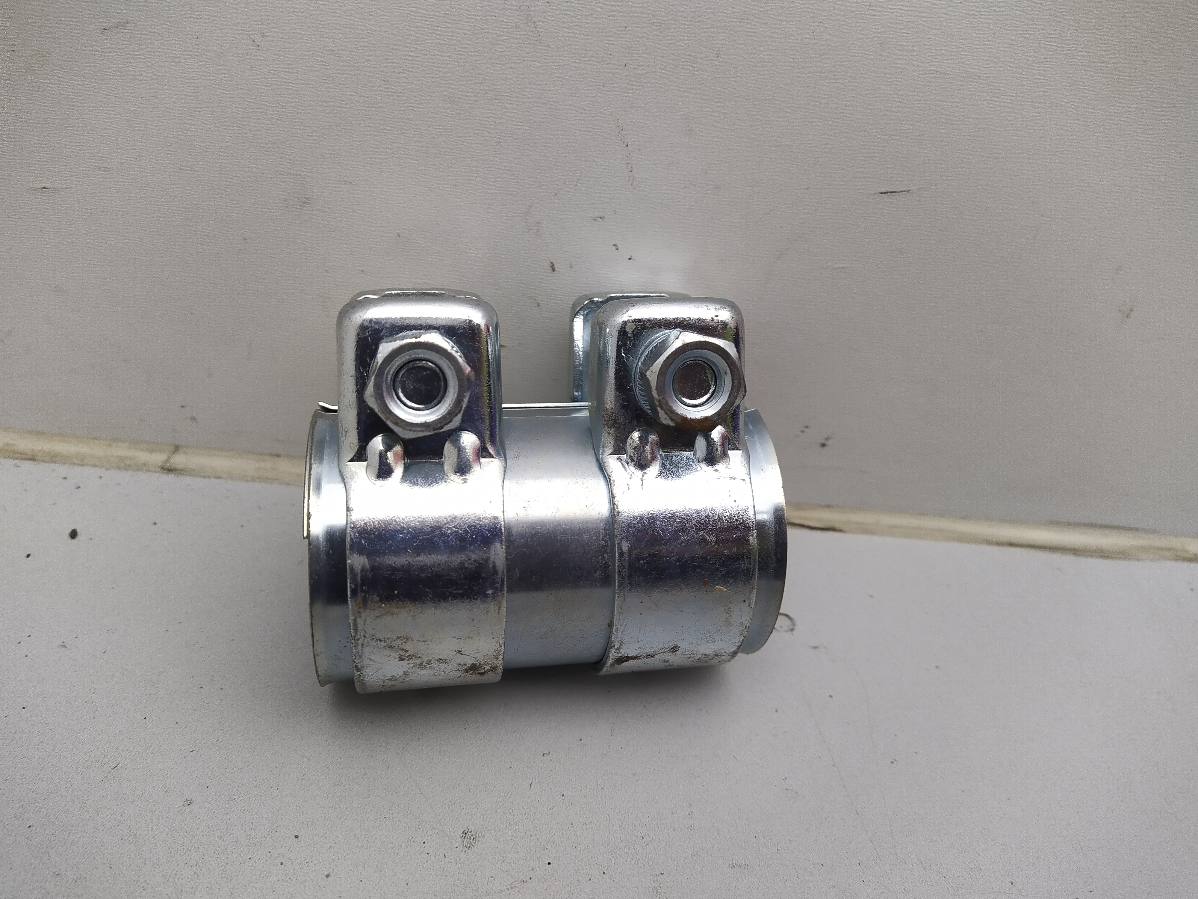 Rohrverbinder Abgasanlage Doppelschelle HJS  Neu 50mm x90 mm Rohrverbinder Abgasanlage Doppelschelle HJS  Neu 50mm x90 mm