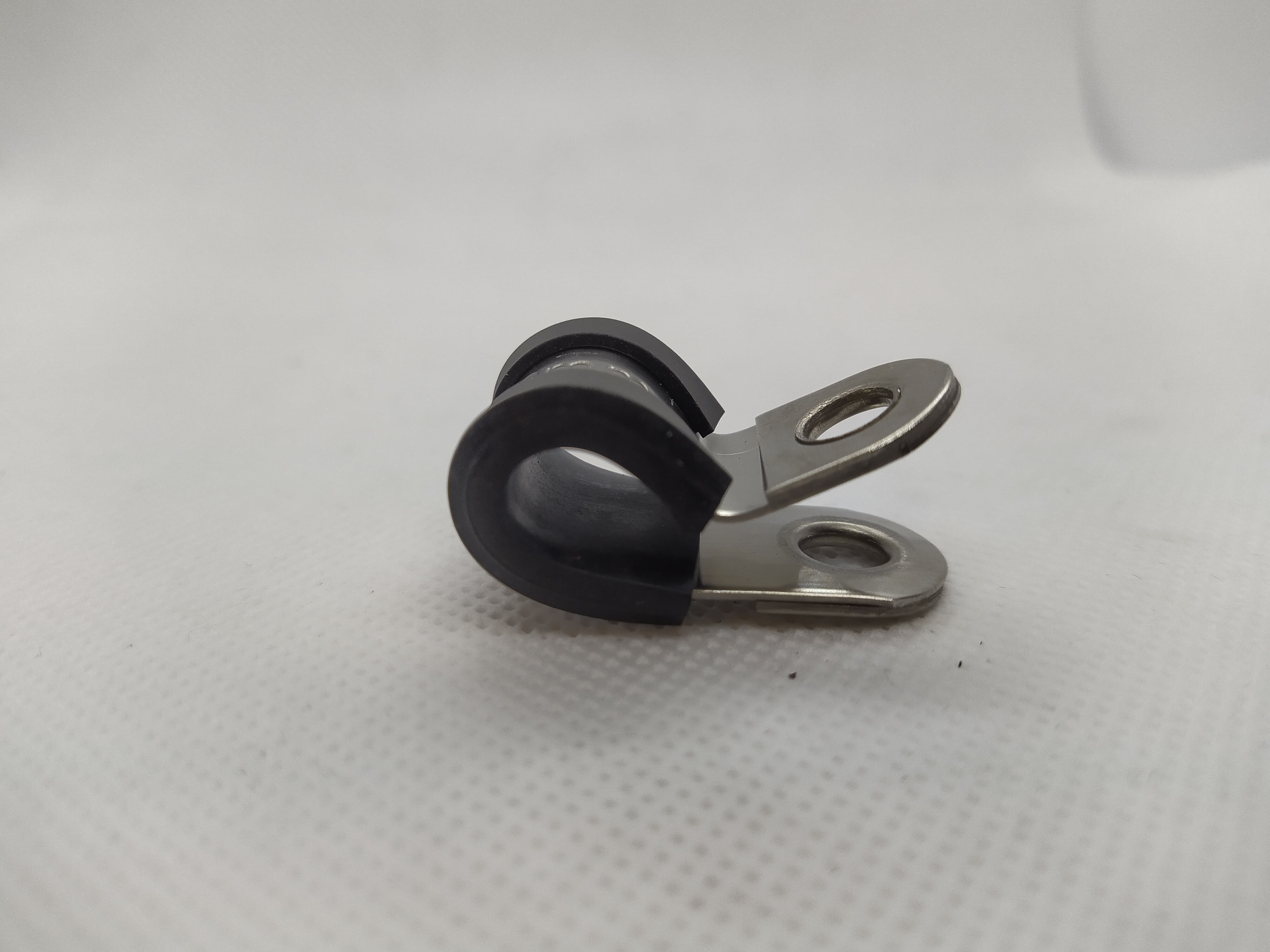 8mm gepolsterte Schlauchbefestigungsschlaufe Schlauchklemme aus Edelstahl V2A