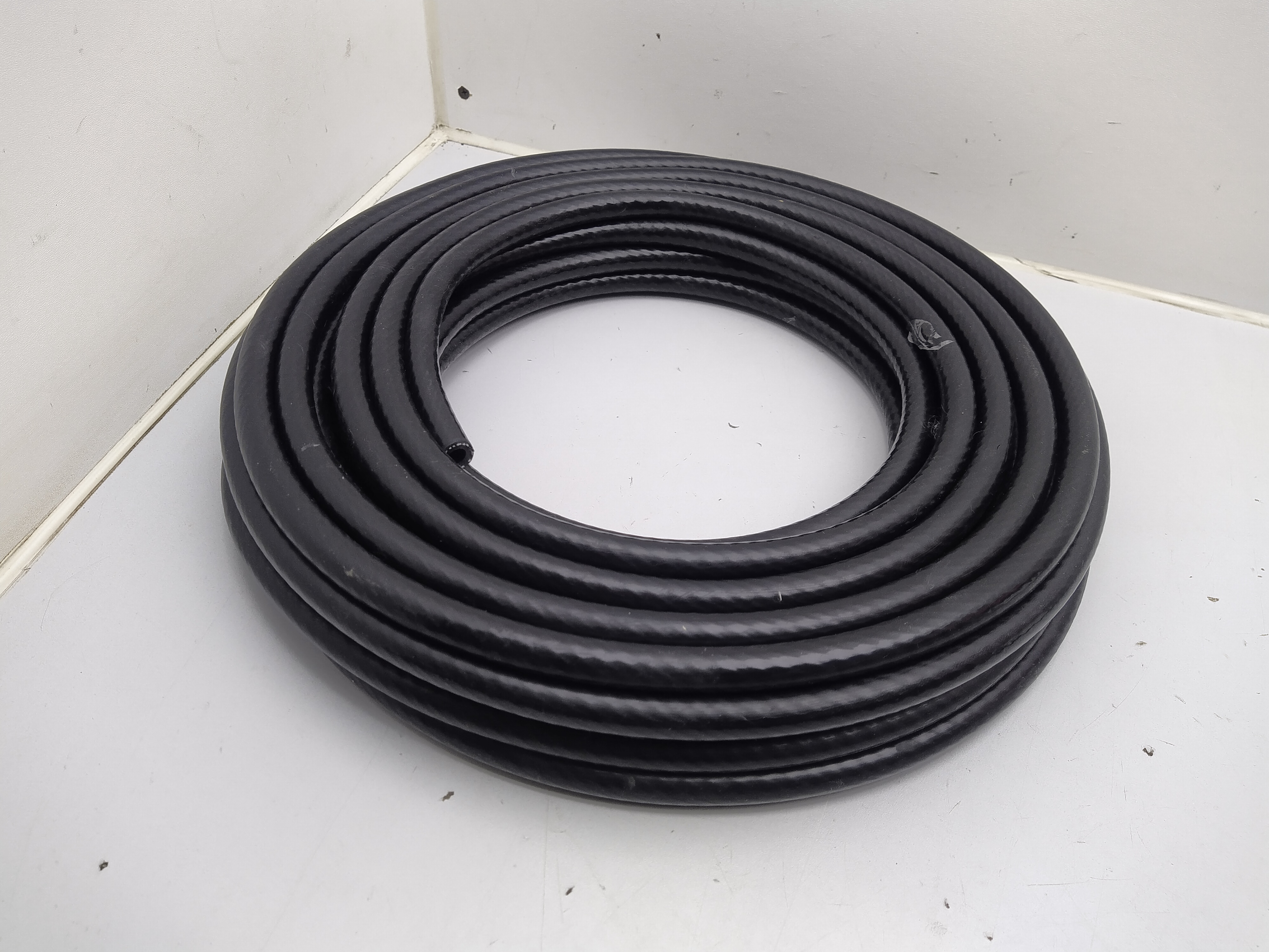 8mm Silikon Unterdruckschlauch verstärkt schwarz 8mm Silikon Unterdruckschlauch verstärkt schwarz