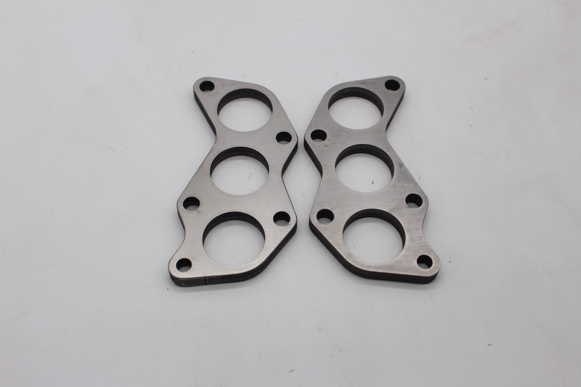 Set VA2 Krümmerflansche für Subaru EZ30 (2. Generation / EZ30R Motor)