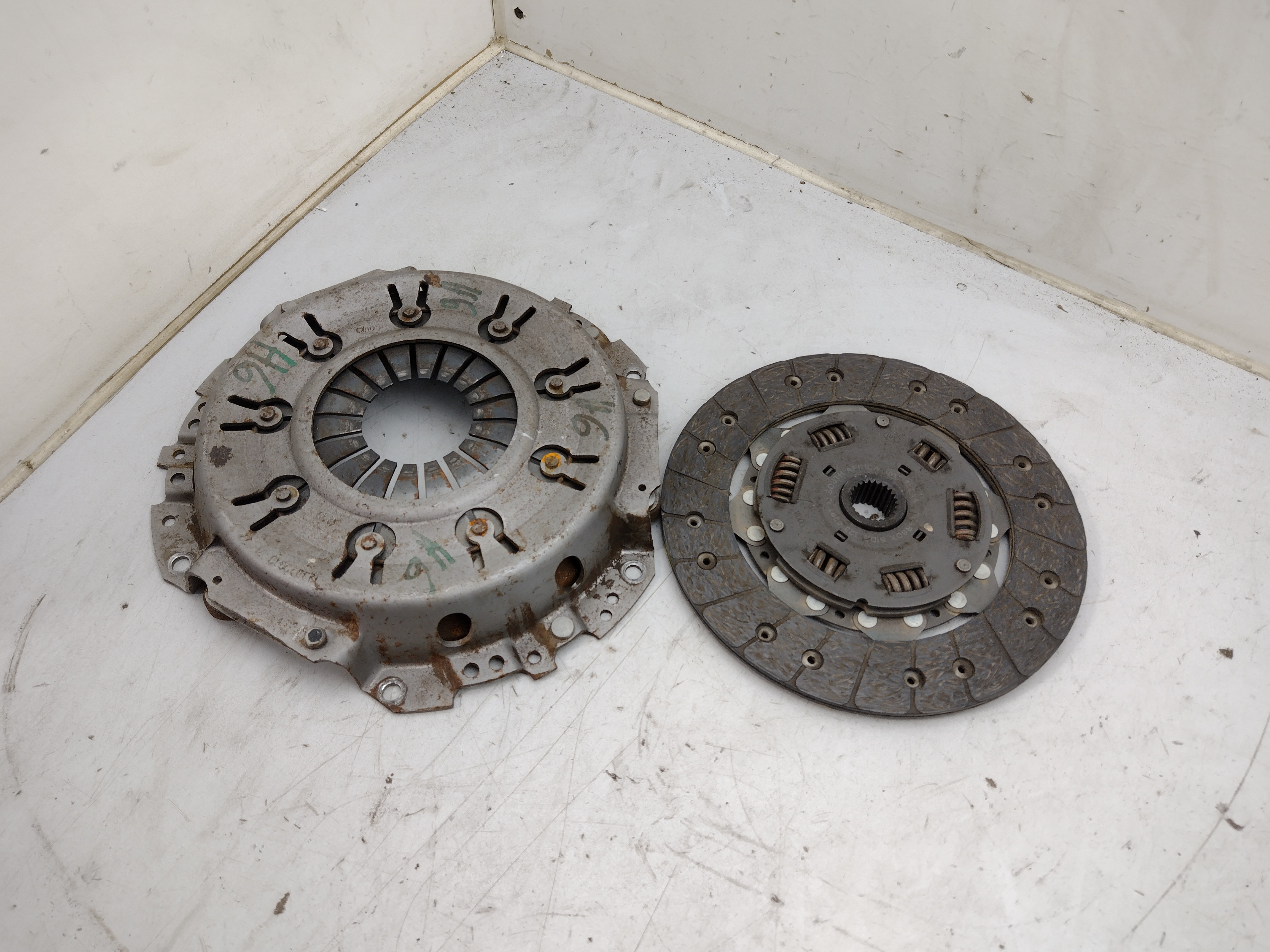 Kupplung Reibscheibe und Druckplatte fpr Subaru Impreza GC GF Leagcy 2 BD BG 2.0 2.2l