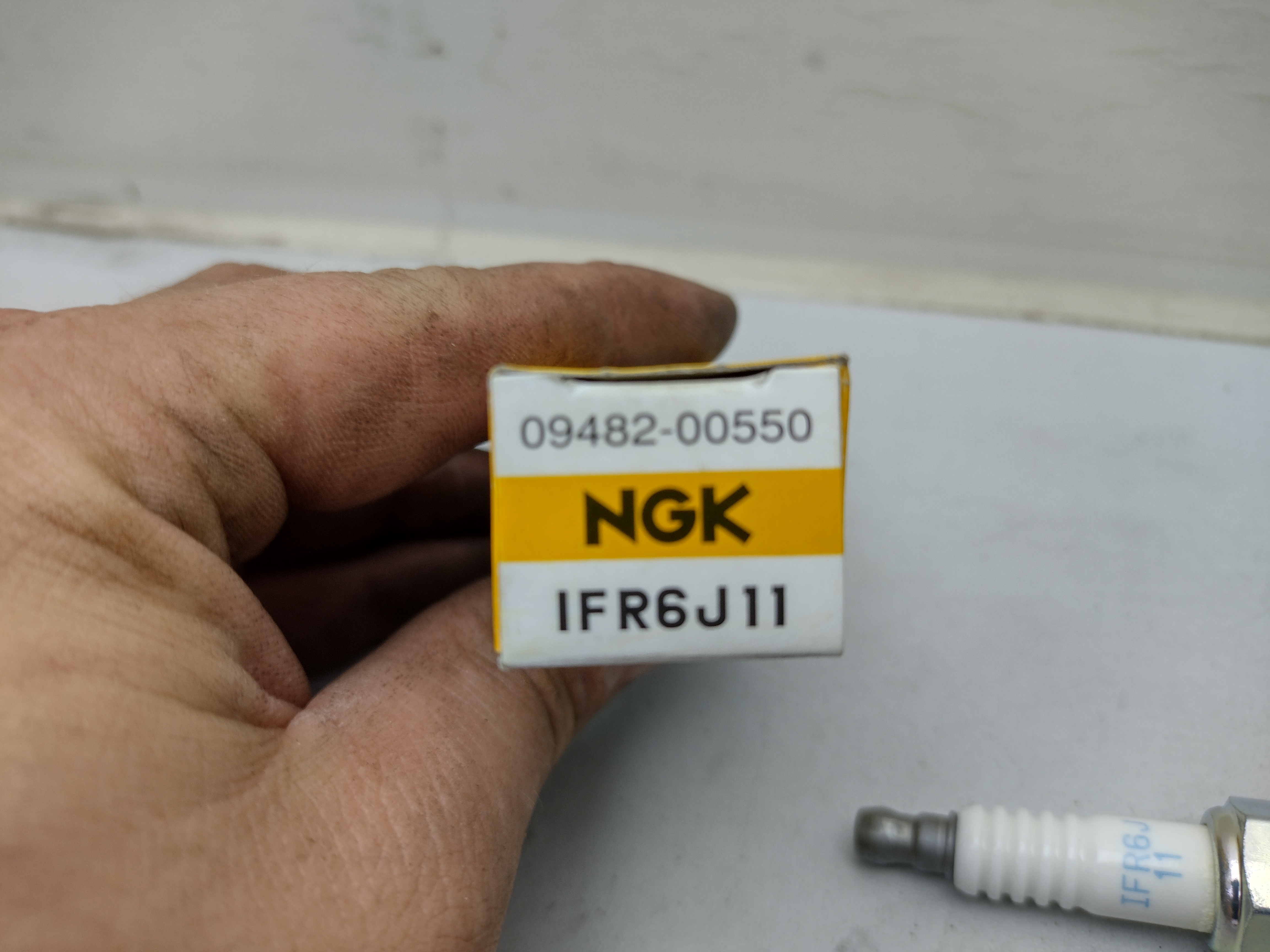 SUZUKI 0948200550 NGK IFR6J1 Zündkerze für Subaru und SUZUKI