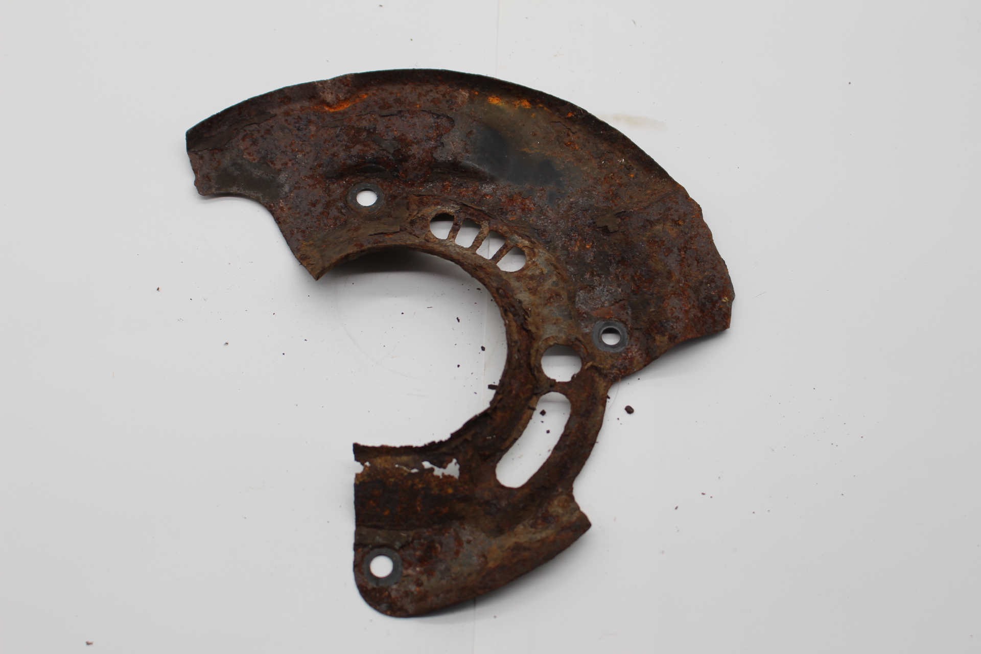 Ankerblech vorne rechts für Subaru Impreza GC / GF 1993–2000