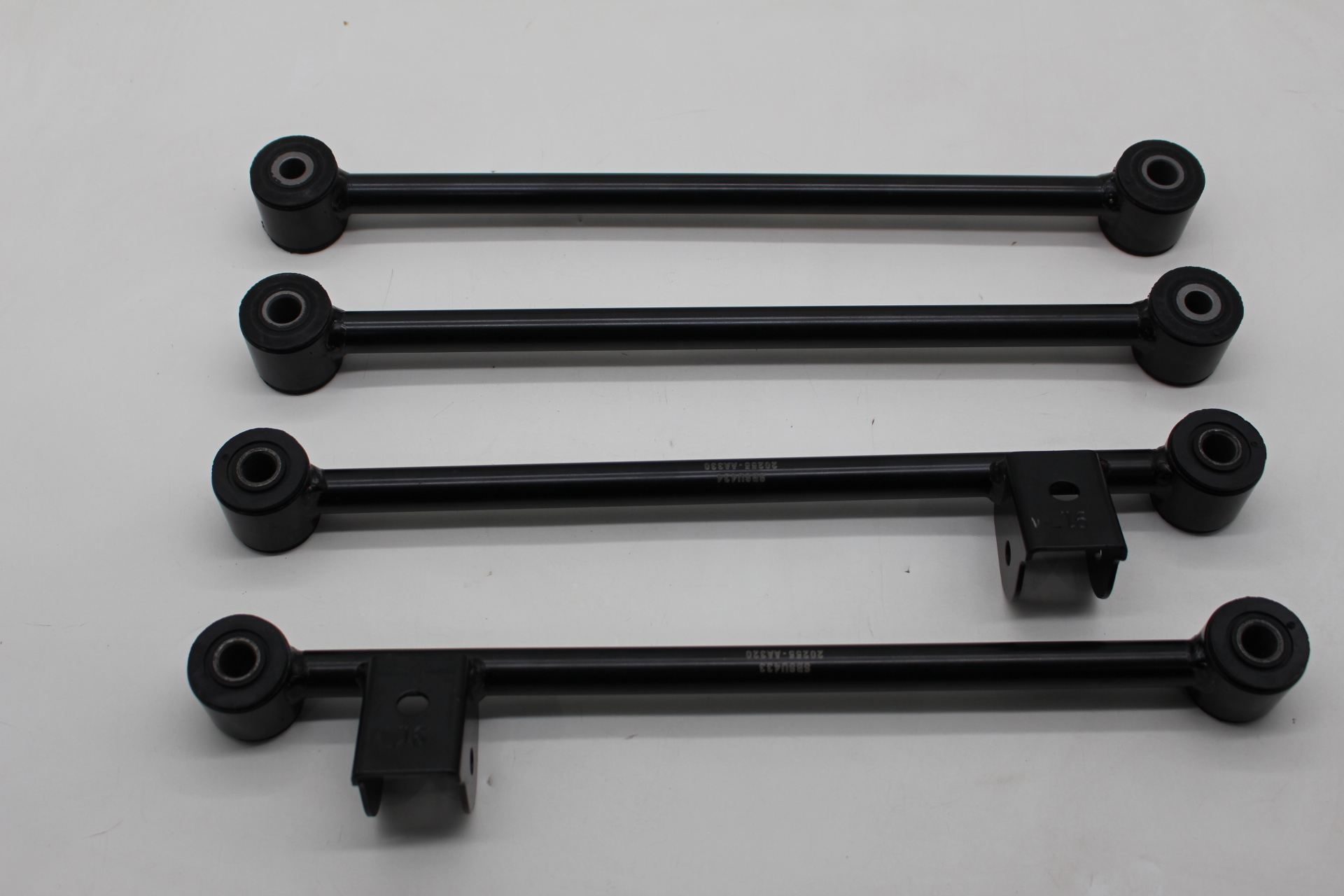 Querlenker-Satz hinten für Subaru – Impreza GC/GF (1992–2000), Impreza Wagon GG (2000–2005), Legacy BC/BF/BJ (1989–1994), Legacy BD/BG (1993–1998)