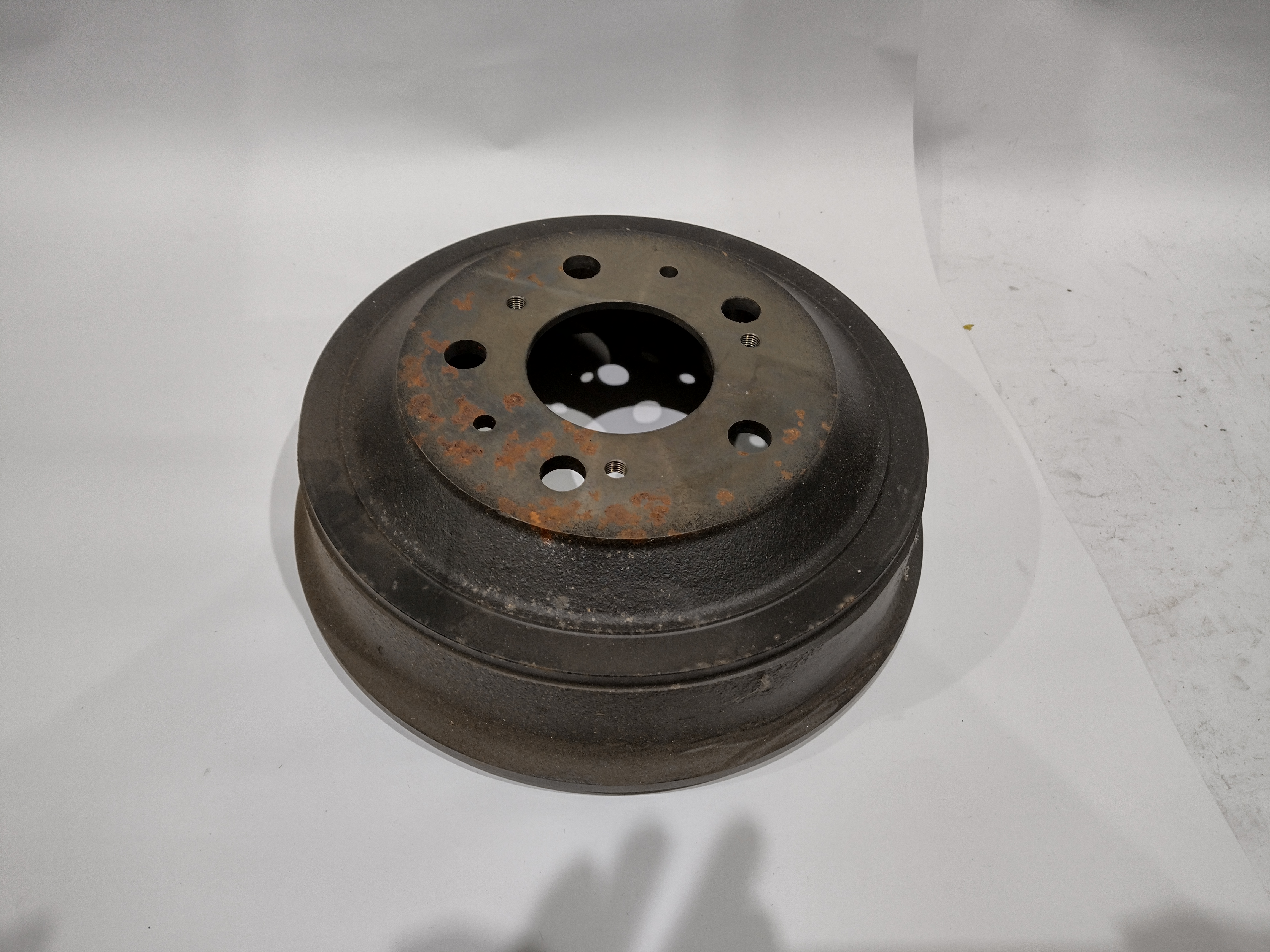 Peugeot / Citroen Bremstrommel 424738 NEU NOS NEW