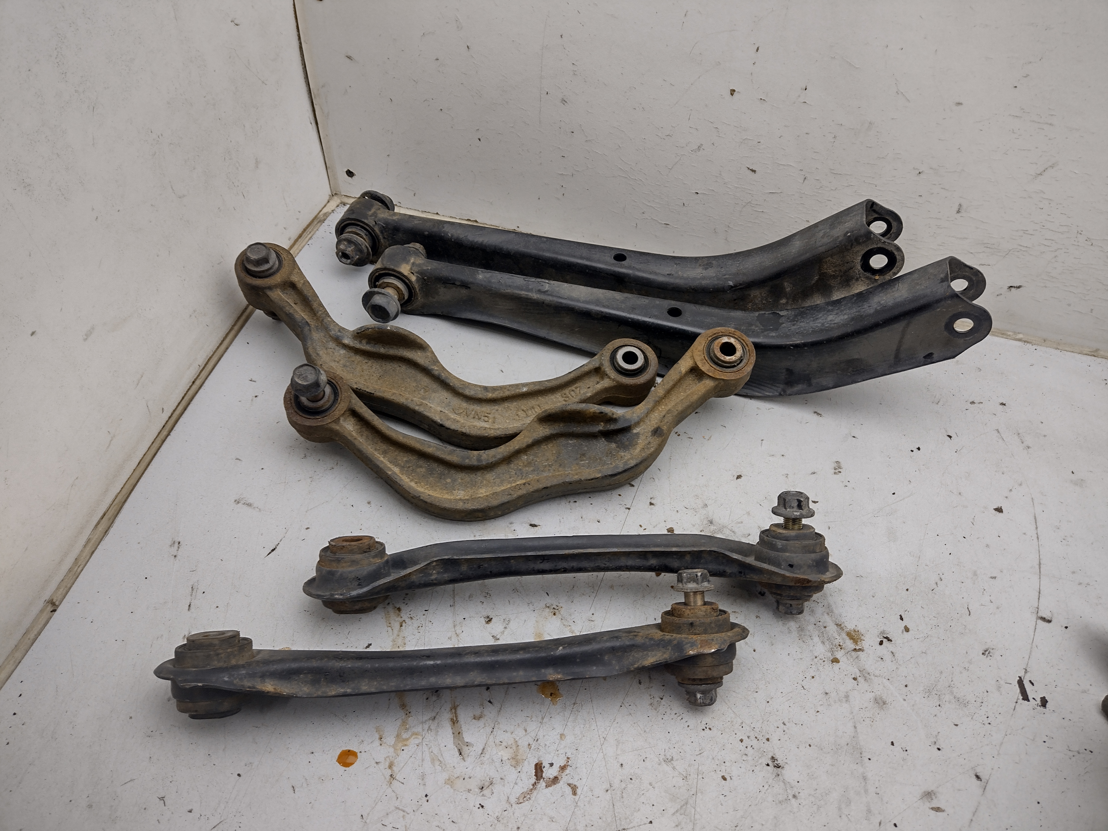 Satz Lenker Hinterachse für Subaru Legacy 3 Outback BE BH 98-01