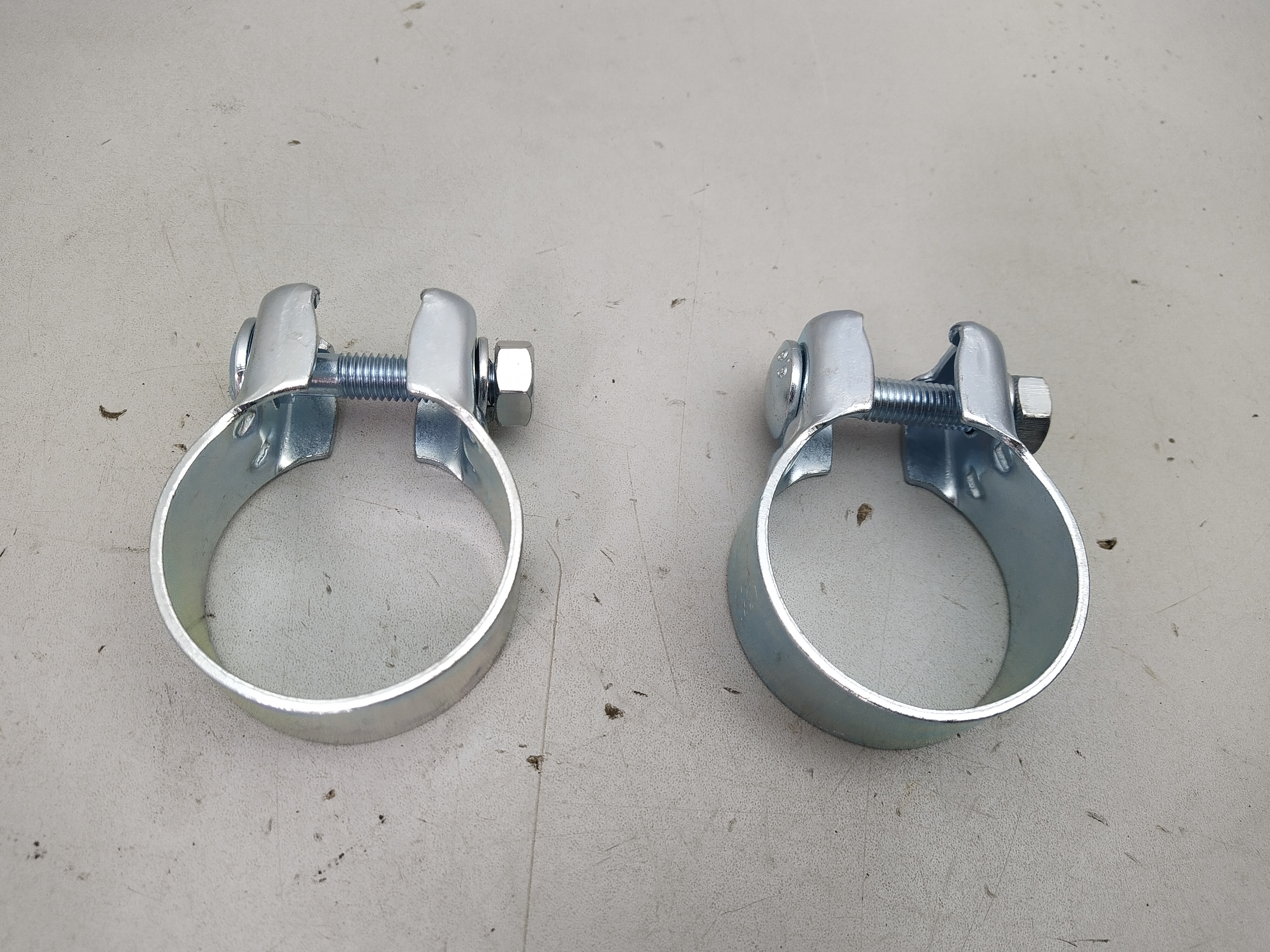 Paar Rohrverbinder Schellen 58.5mm Paar Rohrverbinder Schellen 58.5mm