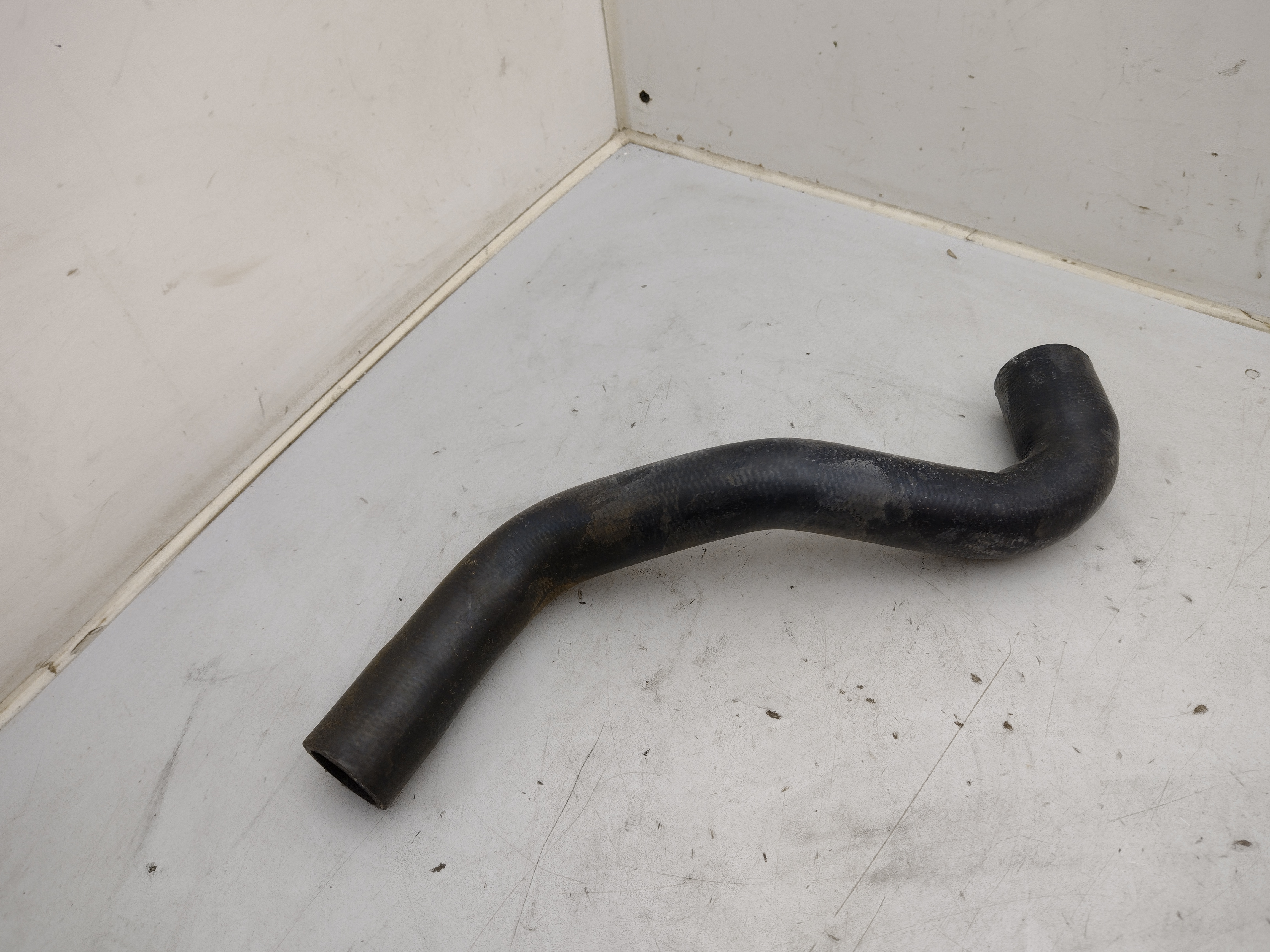 Obere Kühlerschlauch für Peugeot 405 (1988-1992) 1.8 Td 1343C0 NEU NOS NEW OEM