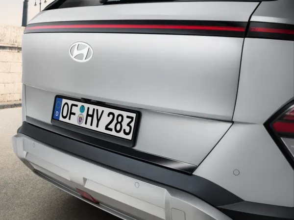 Heckzierleiste Piano Black Hyundai Kona SX2 ab 2023 BE491ADE00BL