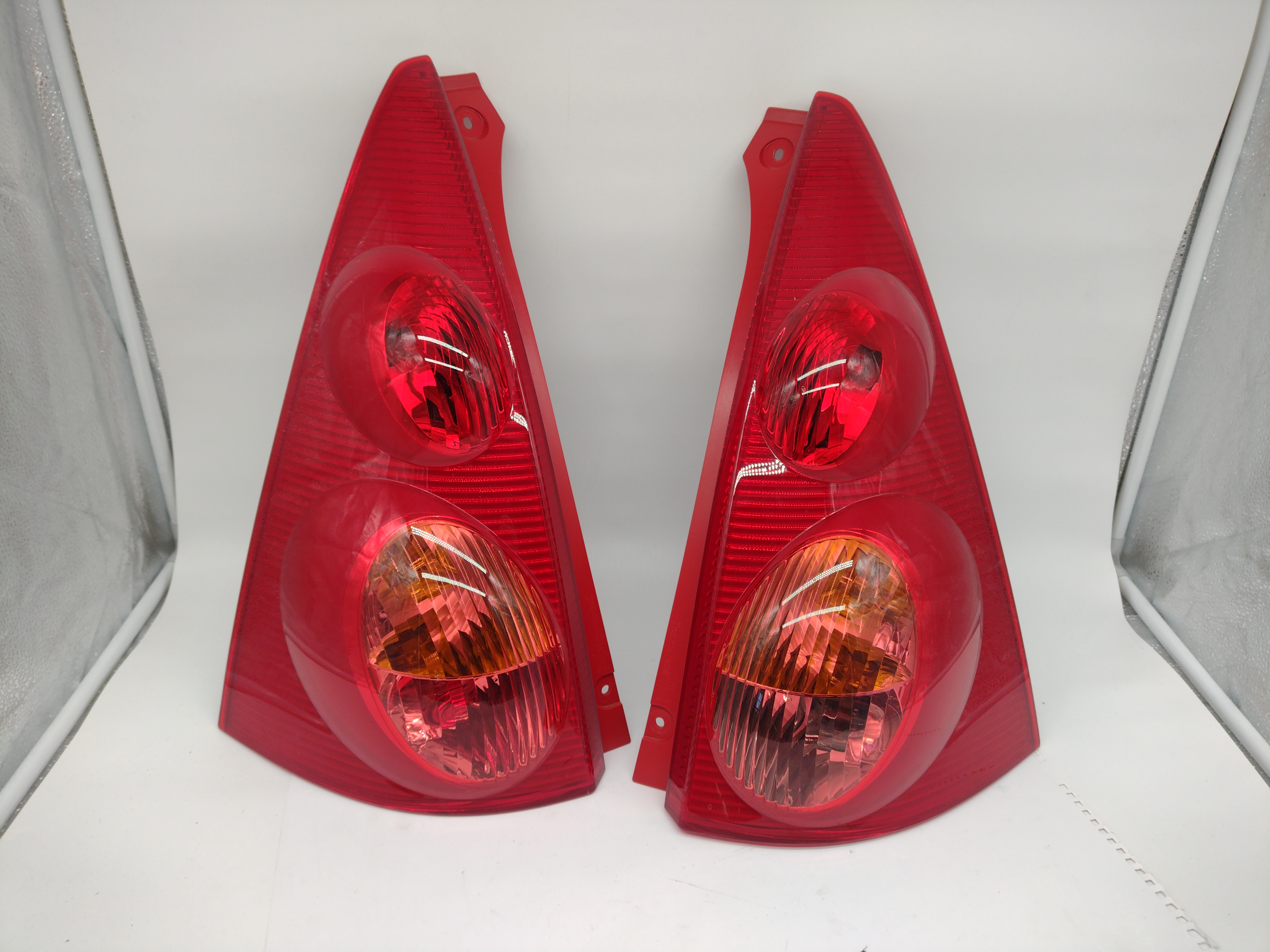 Peugeot 107 Rückleuchten Rücklichter NEU NOS NEW