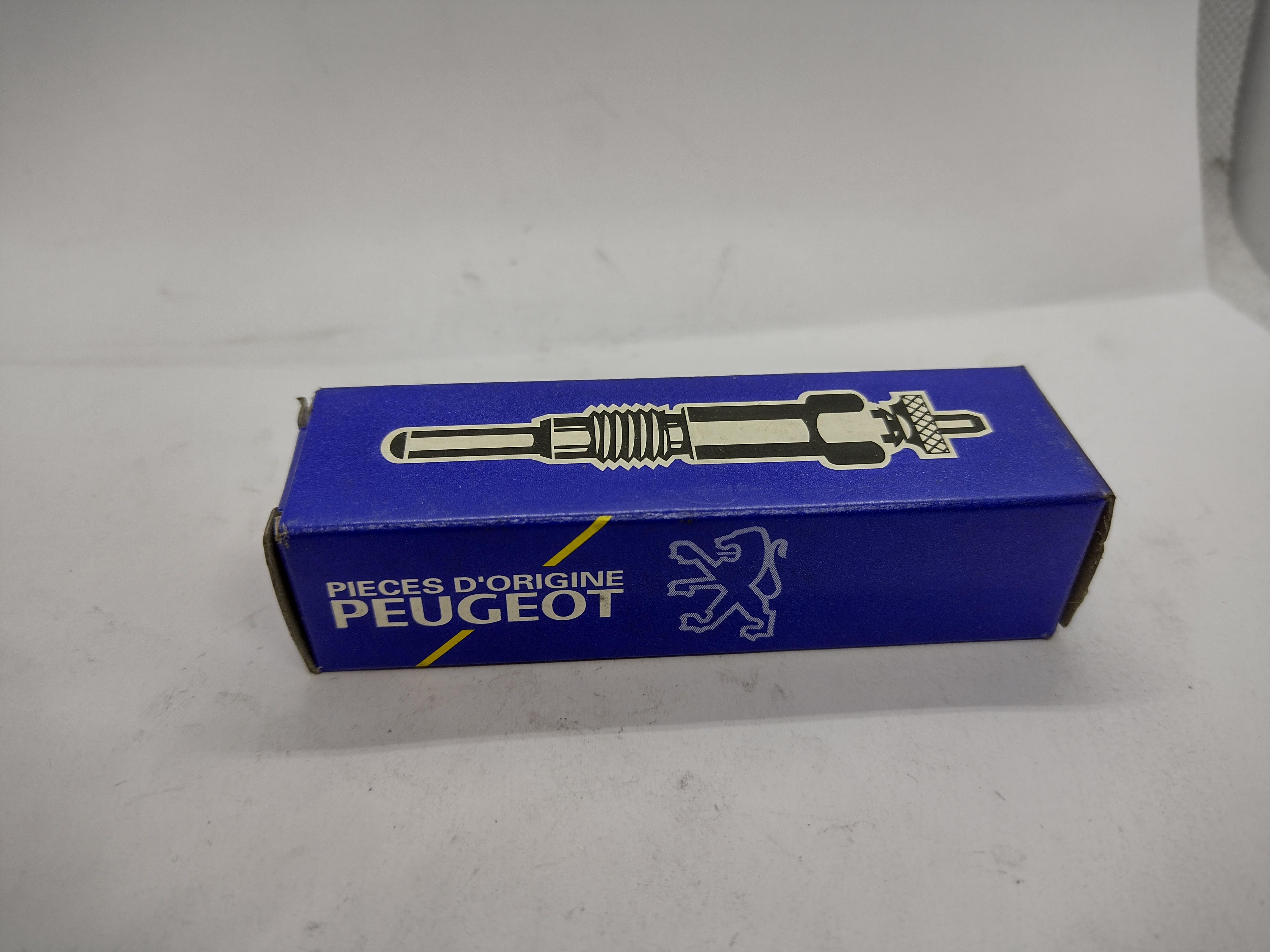 Original Peugeot GLUEHKERZE 596274 NEU NOS NEW