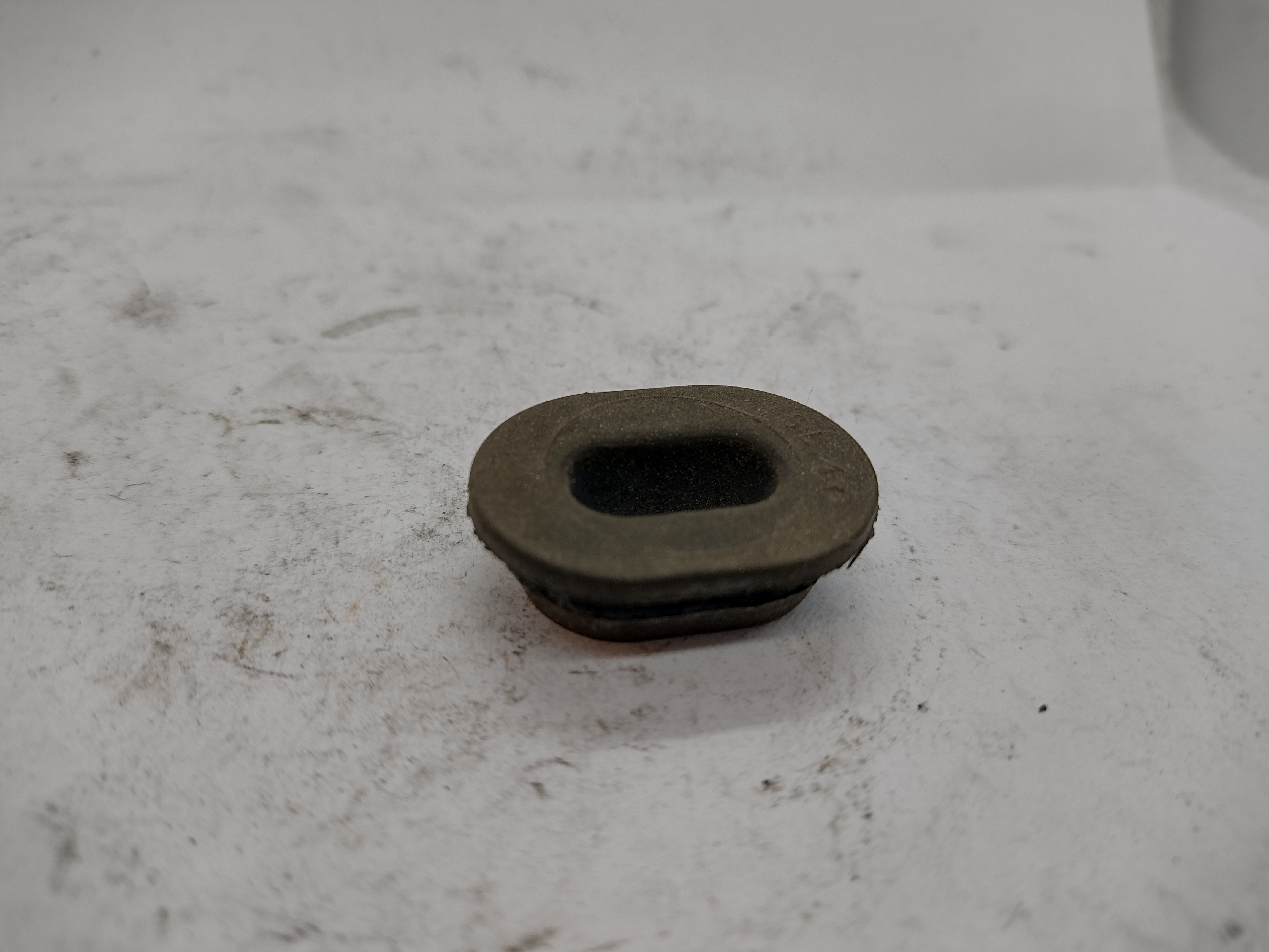 Citroen / Peugeot KABELMANTELDURCHLAUF 699241 NEU NOS NEW