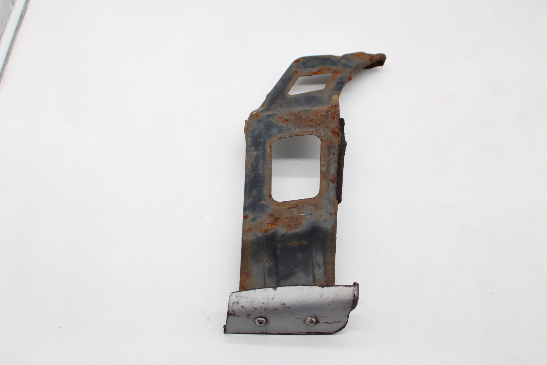 Halter Stoßstange vorne für Subaru Legacy 3 BE / BH 1998–2003