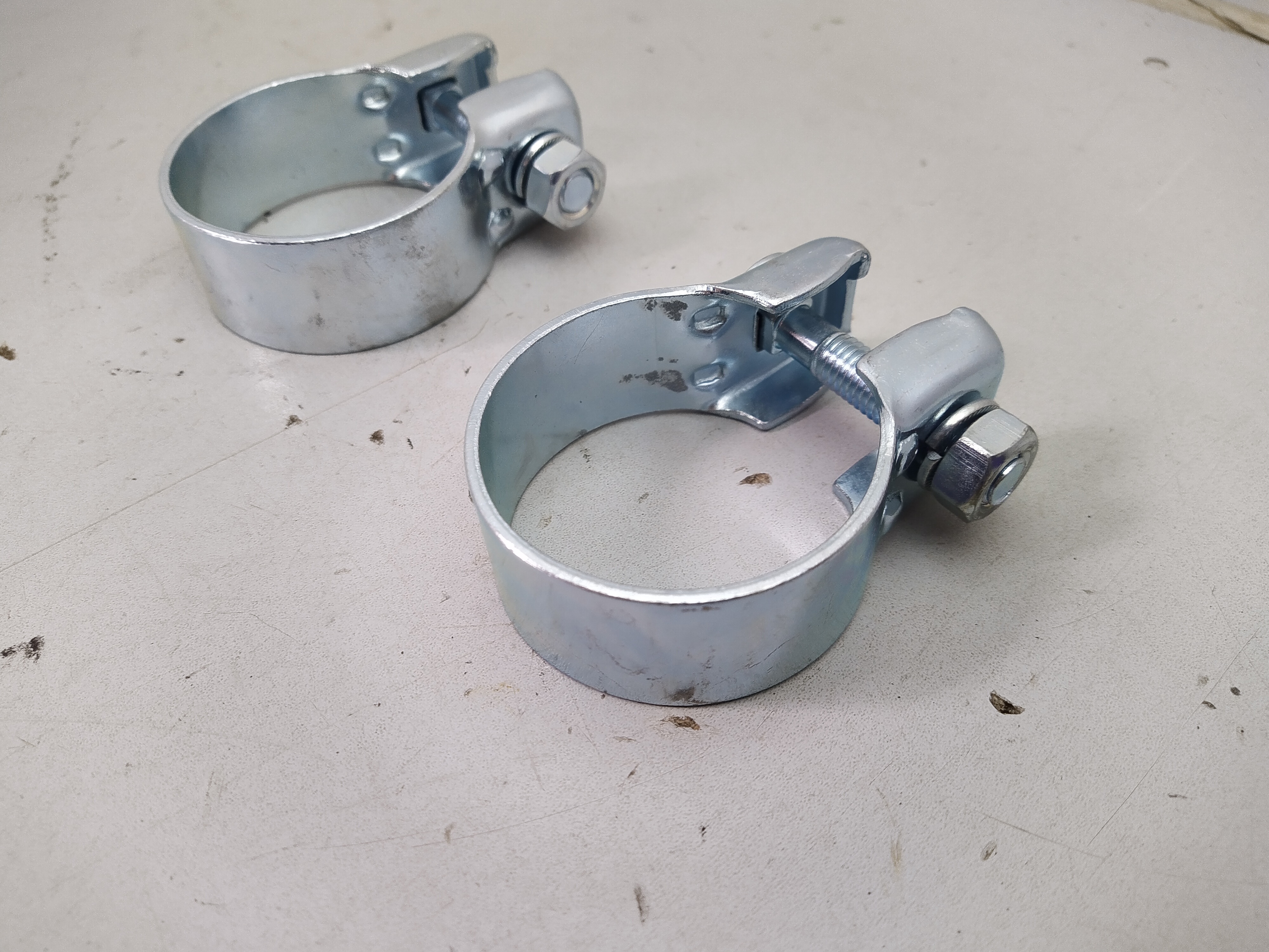 Paar Rohrverbinder Schellen 58.5mm Paar Rohrverbinder Schellen 58.5mm