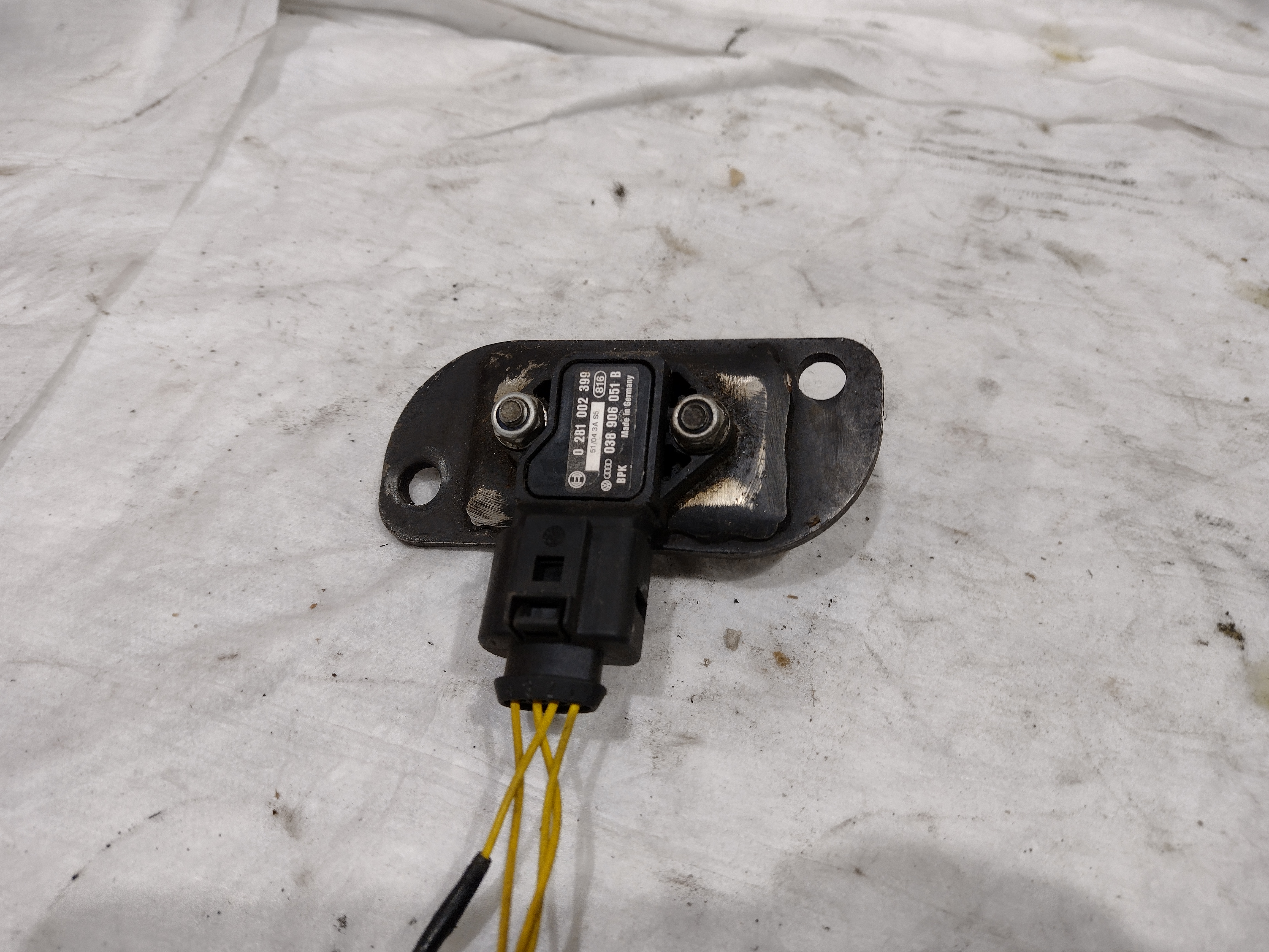 Bosch Ladedrucksensor 0291002399 mit Anschluss zu Subaru LLK Ladeluftkühler