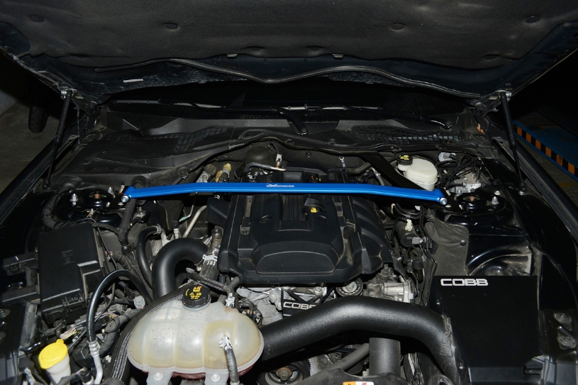 Hardrace Domstrebe vorne für Ford Mustang MK6 S550