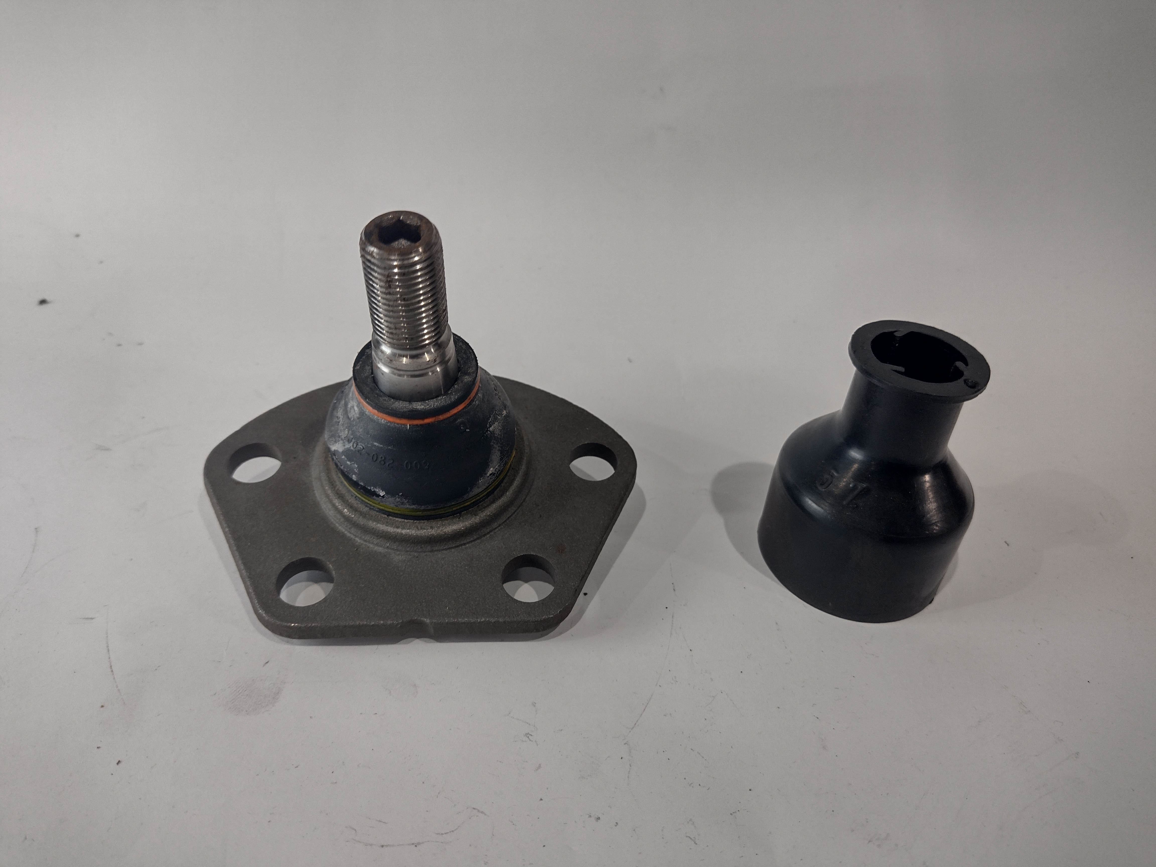 Peugeot Boxer / Citroen Jumper Traggelenk 364055 NEU NOS NEW