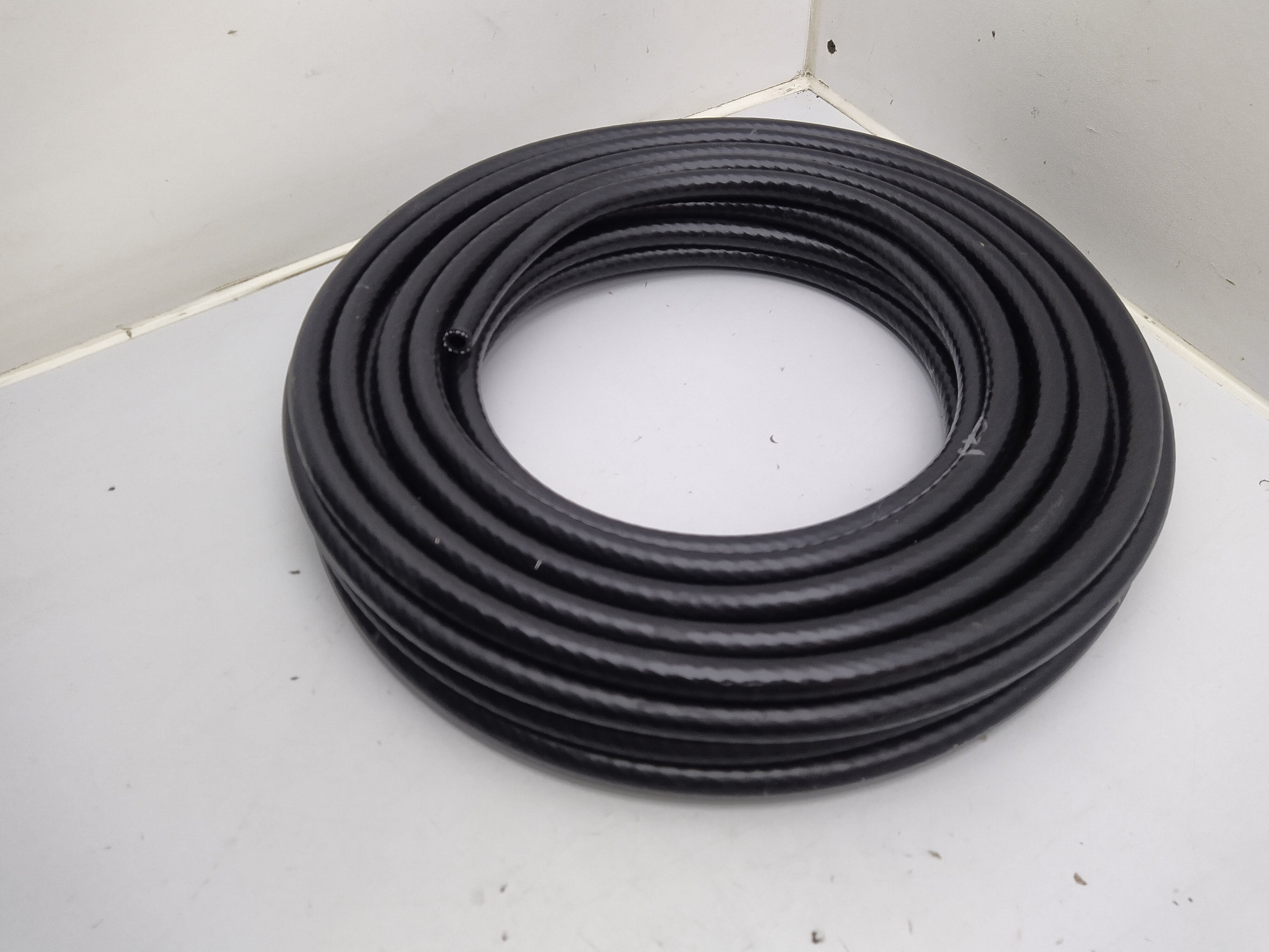 8mm Silikon Unterdruckschlauch verstärkt schwarz 8mm Silikon Unterdruckschlauch verstärkt schwarz