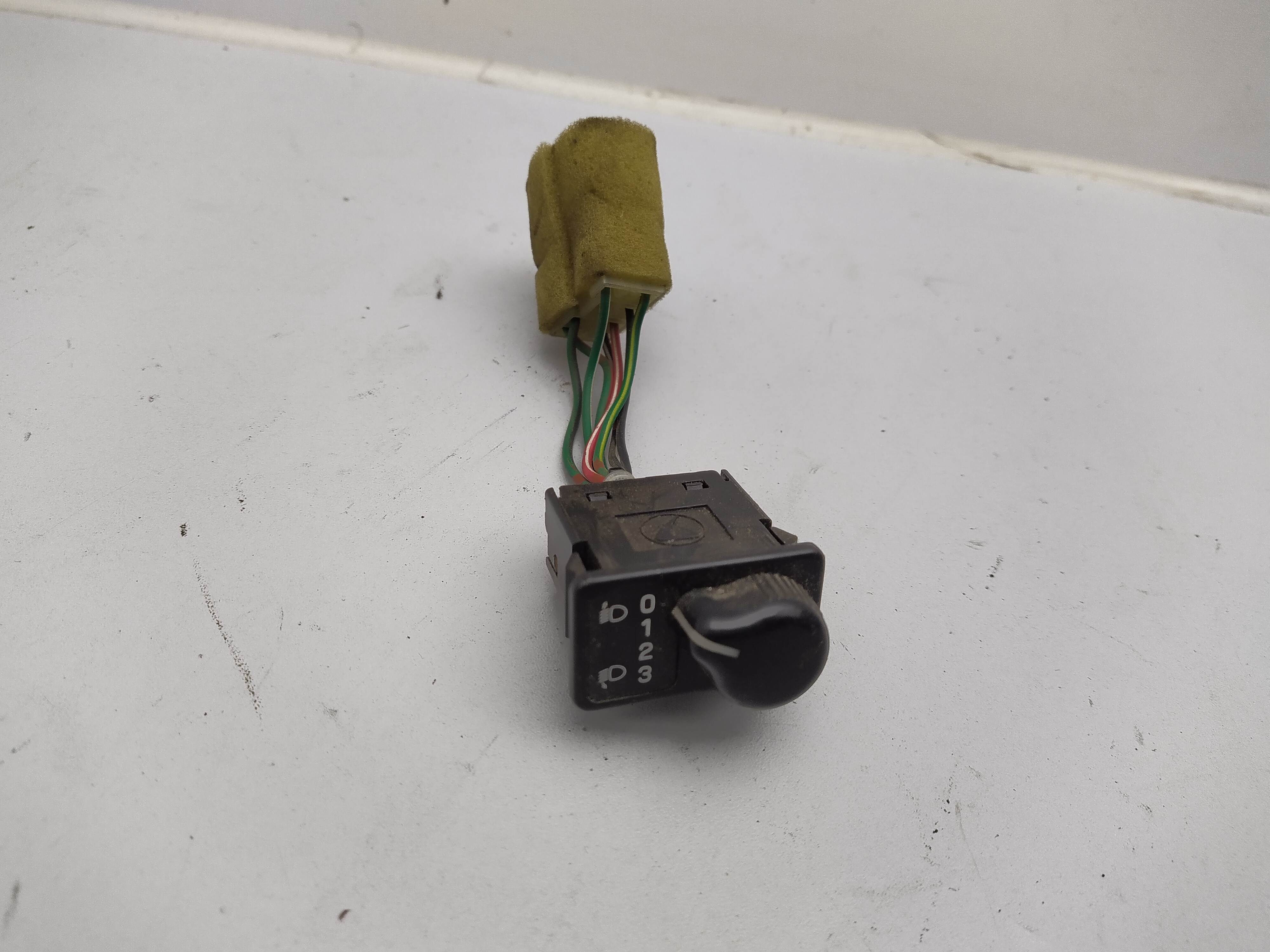 Schalter Leuchtweitenregelung für Subaru Impreza GC GF 97-00 Forester SF