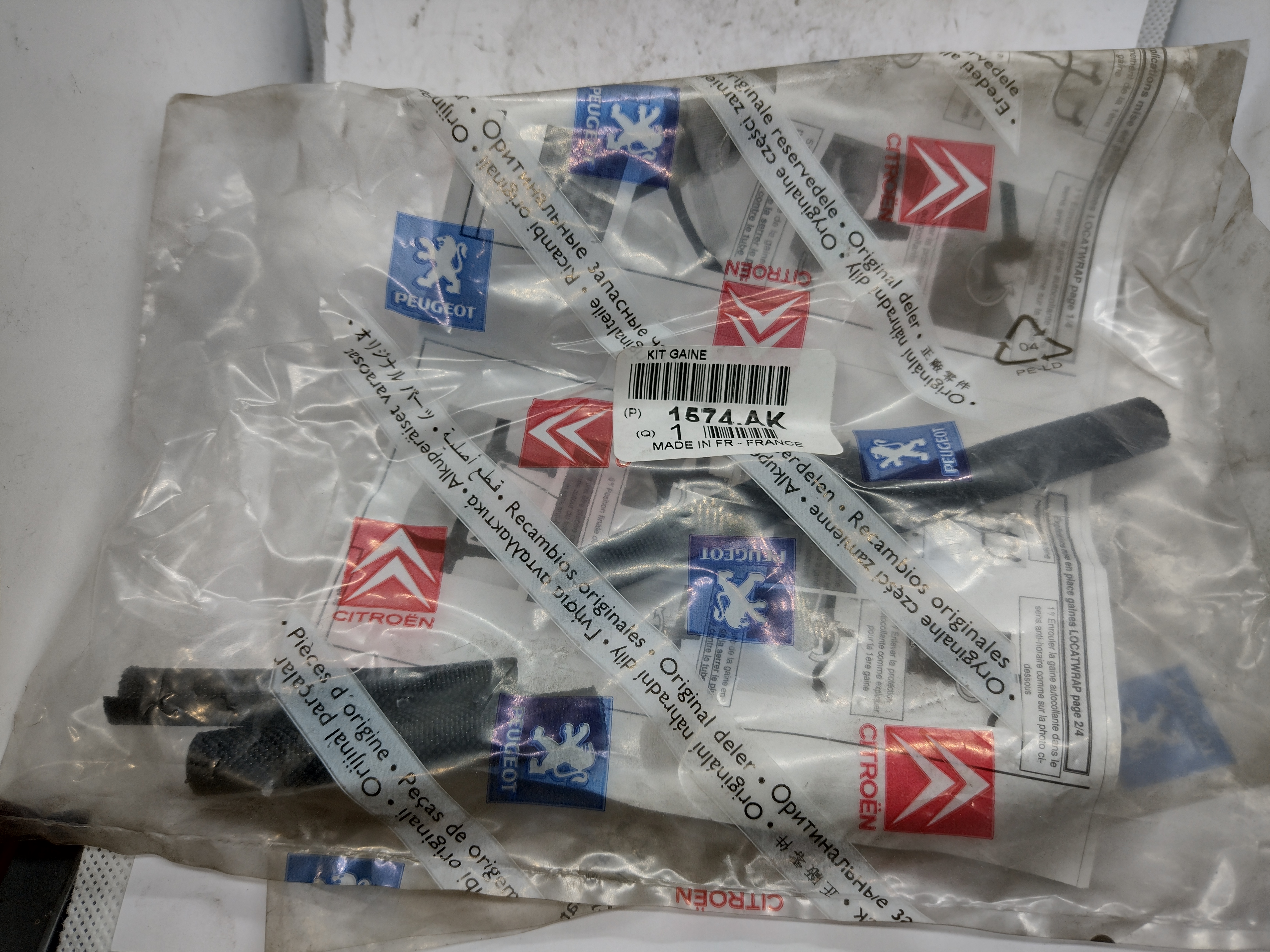 Peugeot / Citroen Satz SCHUTZHÜLLE 1574AK NEU NOS NEW
