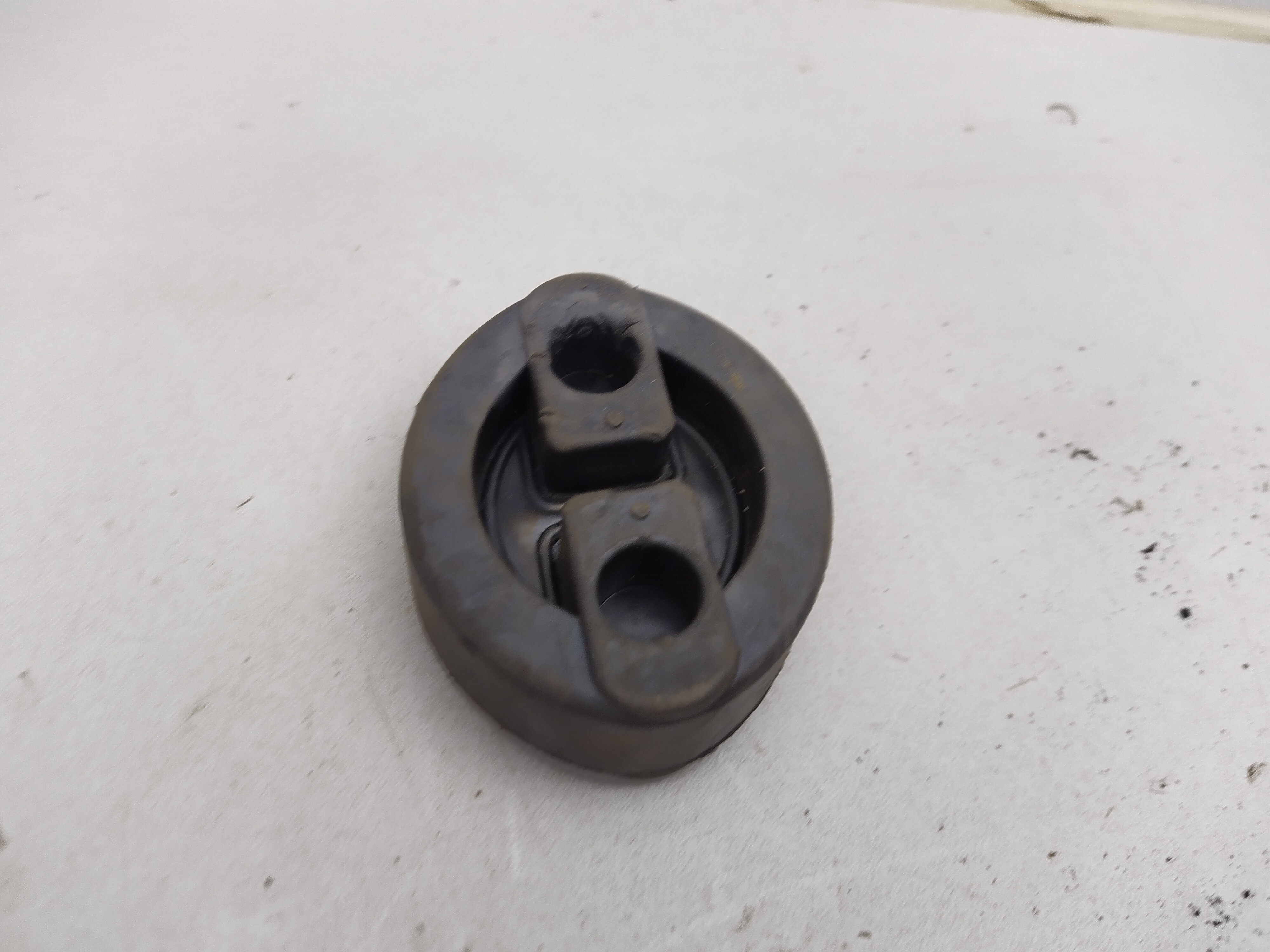 Auspuffgummi 2 Loch universal NEU