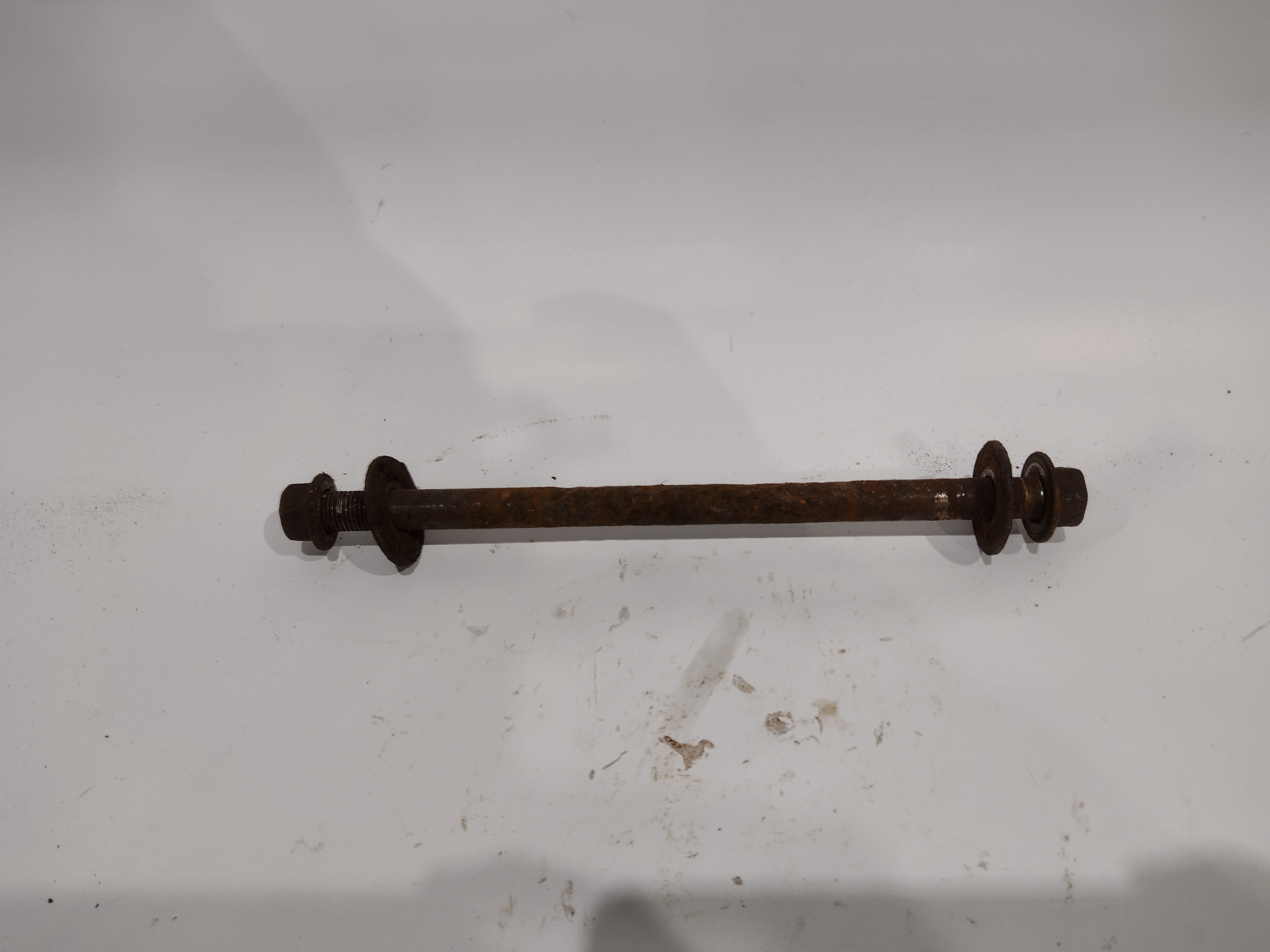 Schraube Querlenker hinten für Subaru Impreza / Legacy / Forester