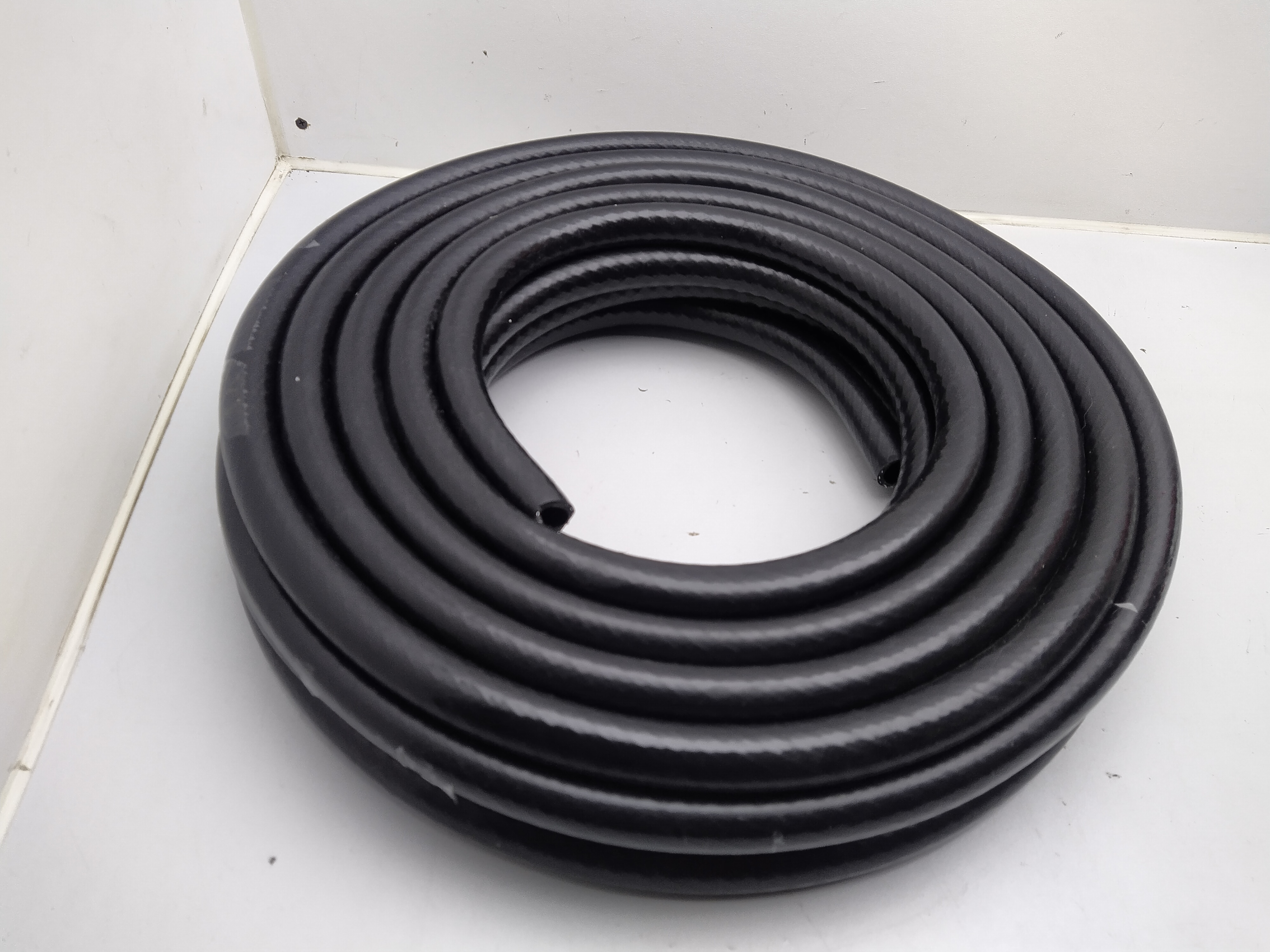 16mm Silikon Unterdruckschlauch verstärkt schwarz 16mm Silikon Unterdruckschlauch verstärkt schwarz