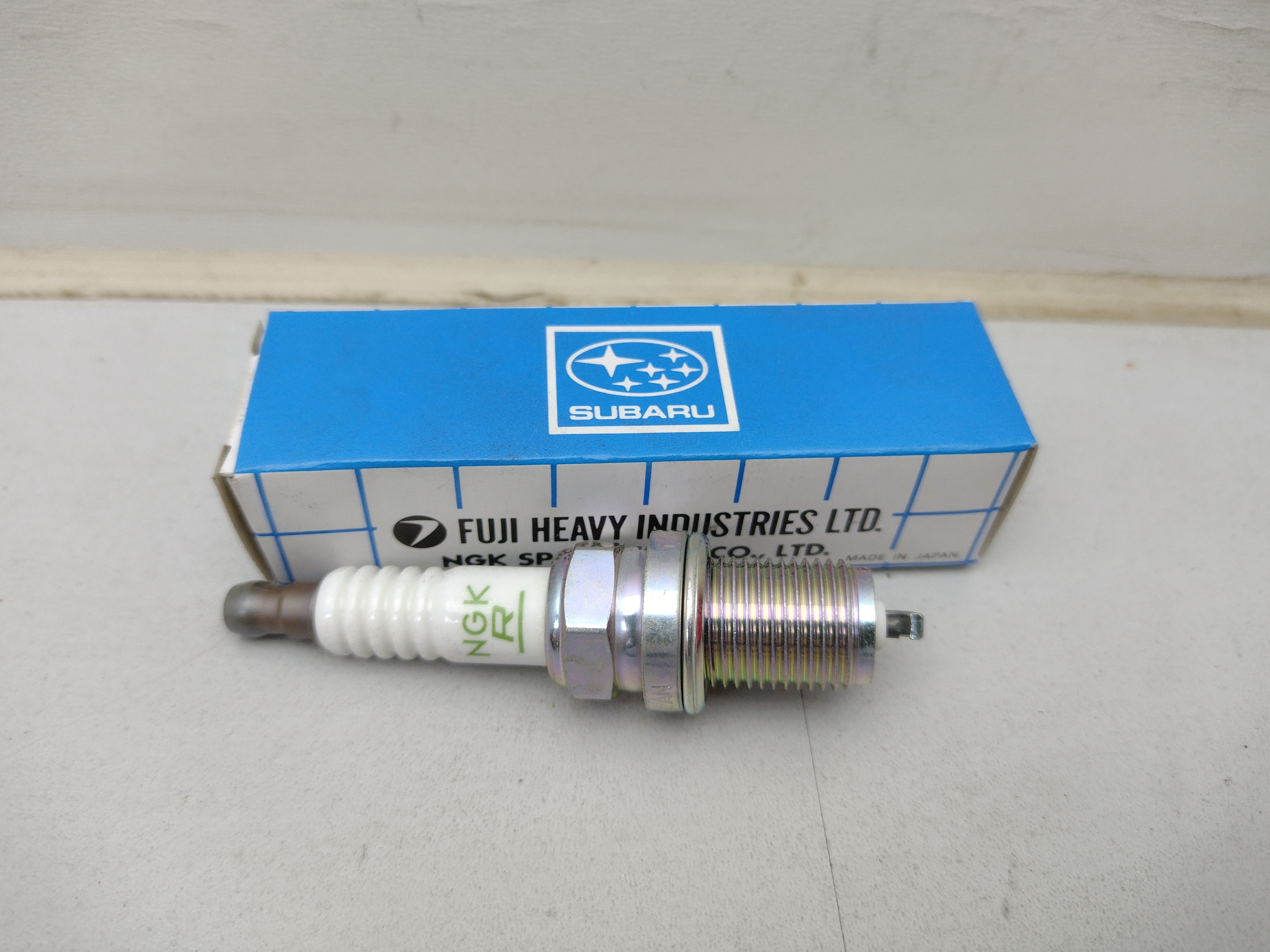 Zündkerze SUBARU 22401-AA310 (22401AA310) NGK BKR6E II